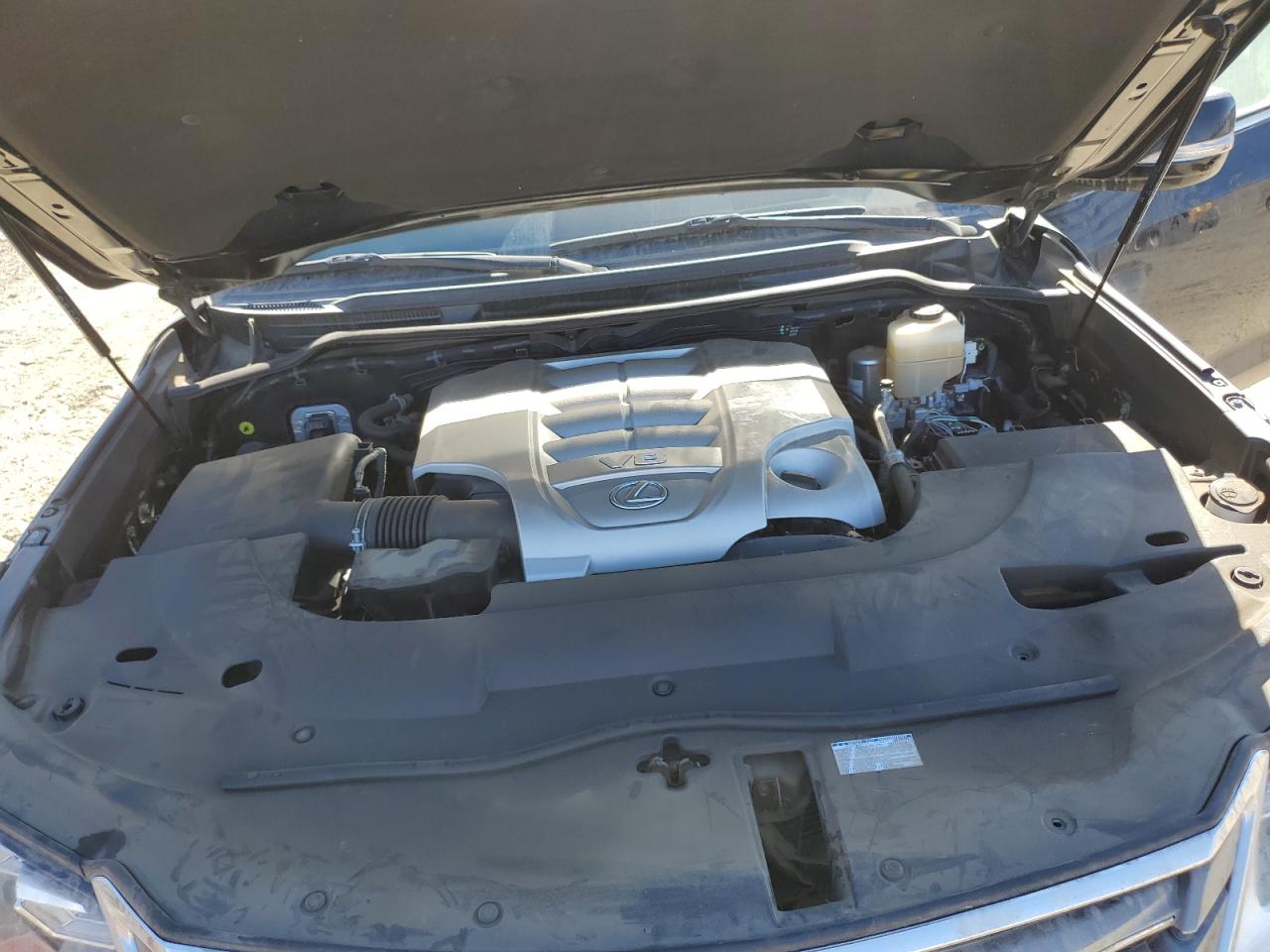 2021 Lexus LX - Image 12