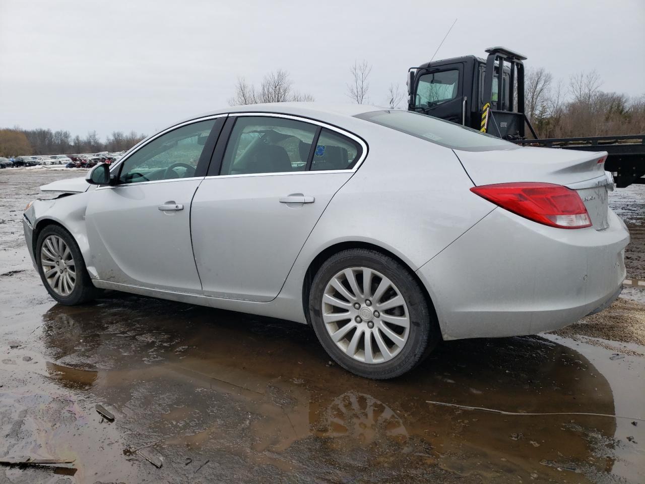 2011 Buick Regal - Image 2