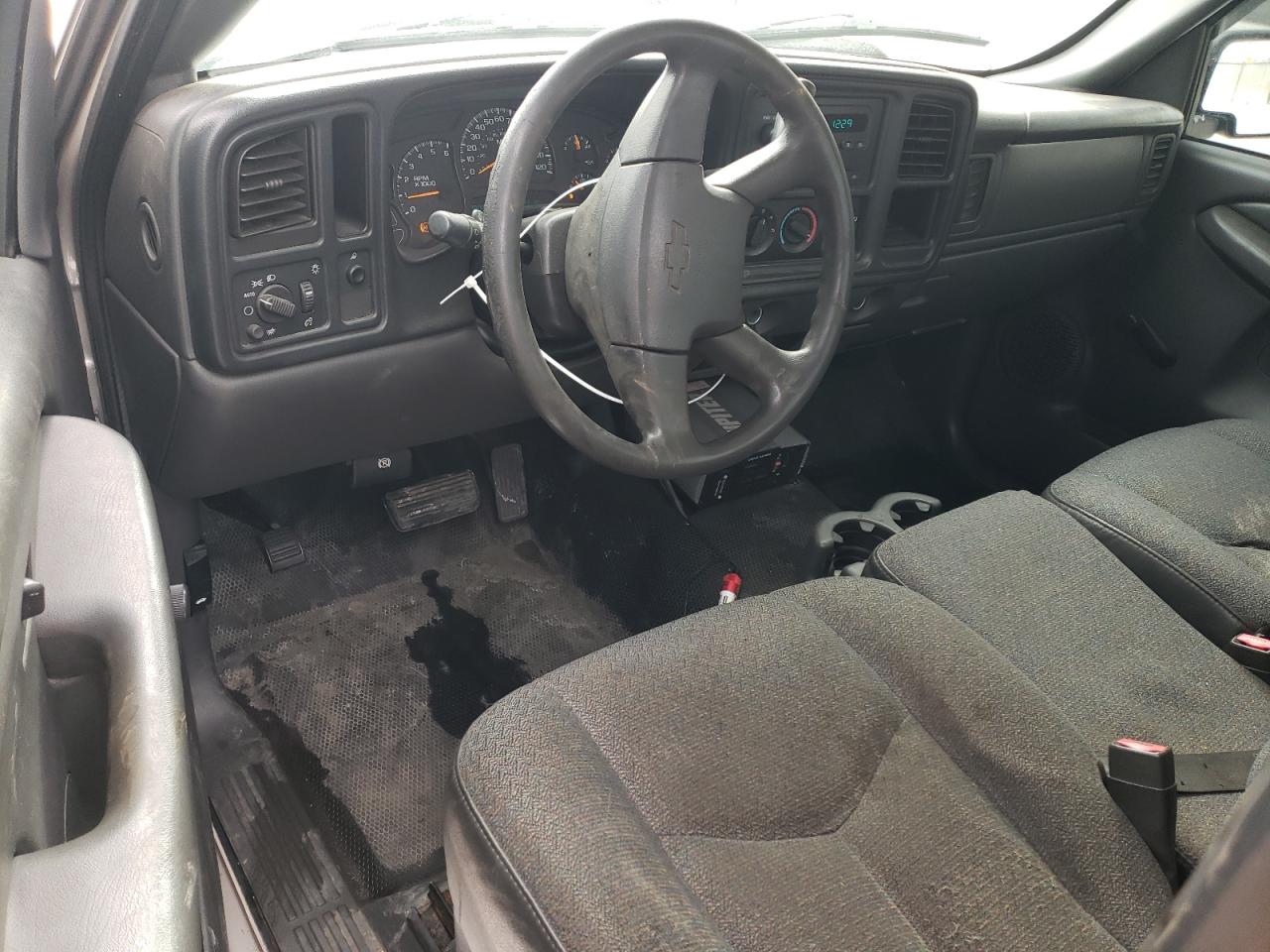 2007 Chevrolet Silverado - Image 8