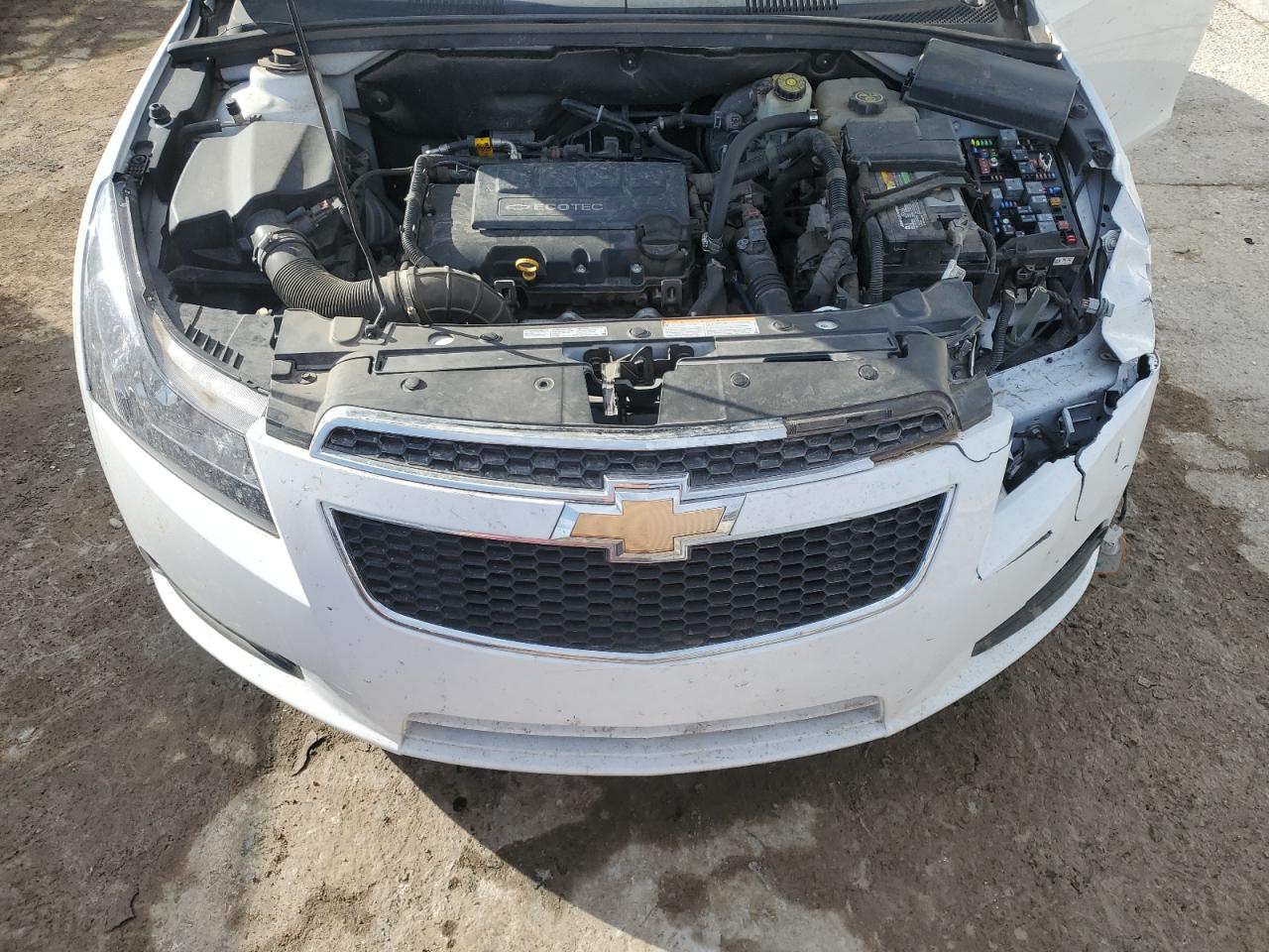 2014 Chevrolet Cruze - Image 11