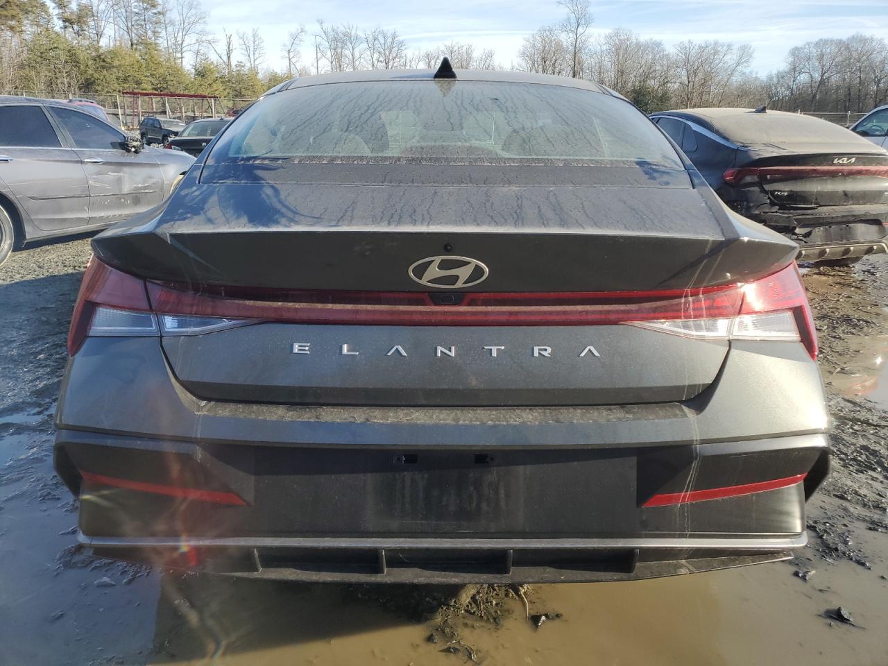 2024 Hyundai Elantra - Image 6