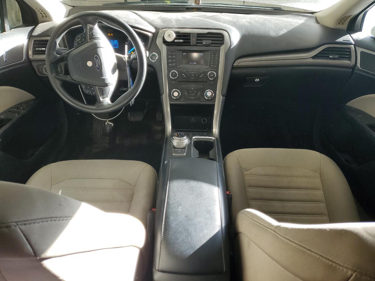 2017 Ford Fusion S VIN: 3FA6P0G72HR237504 Lot: 85414465