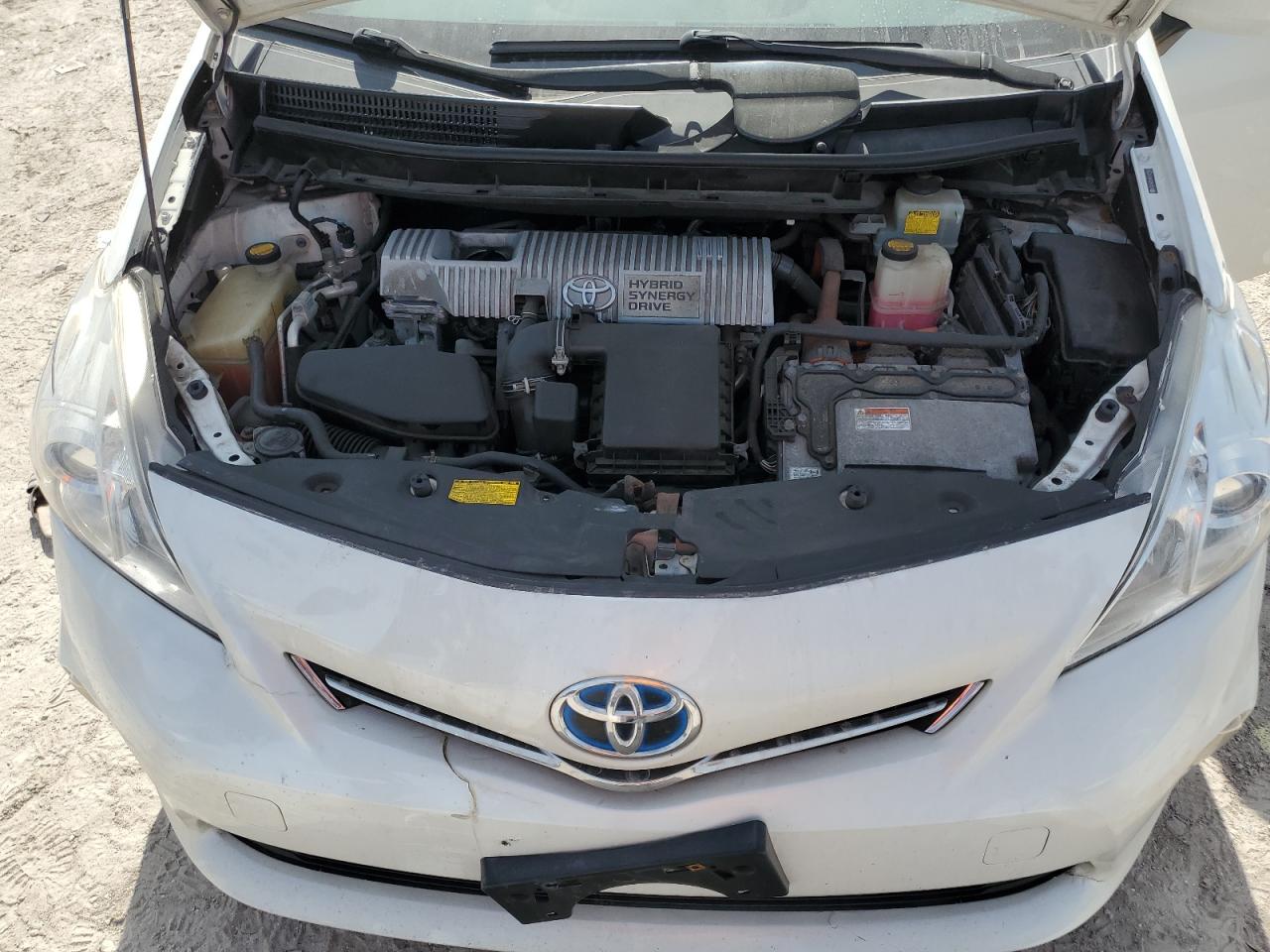 2012 Toyota Prius - Image 13
