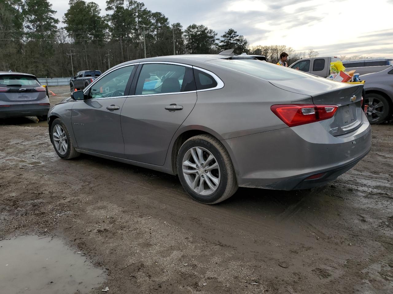 2018 Chevrolet Malibu - Image 2