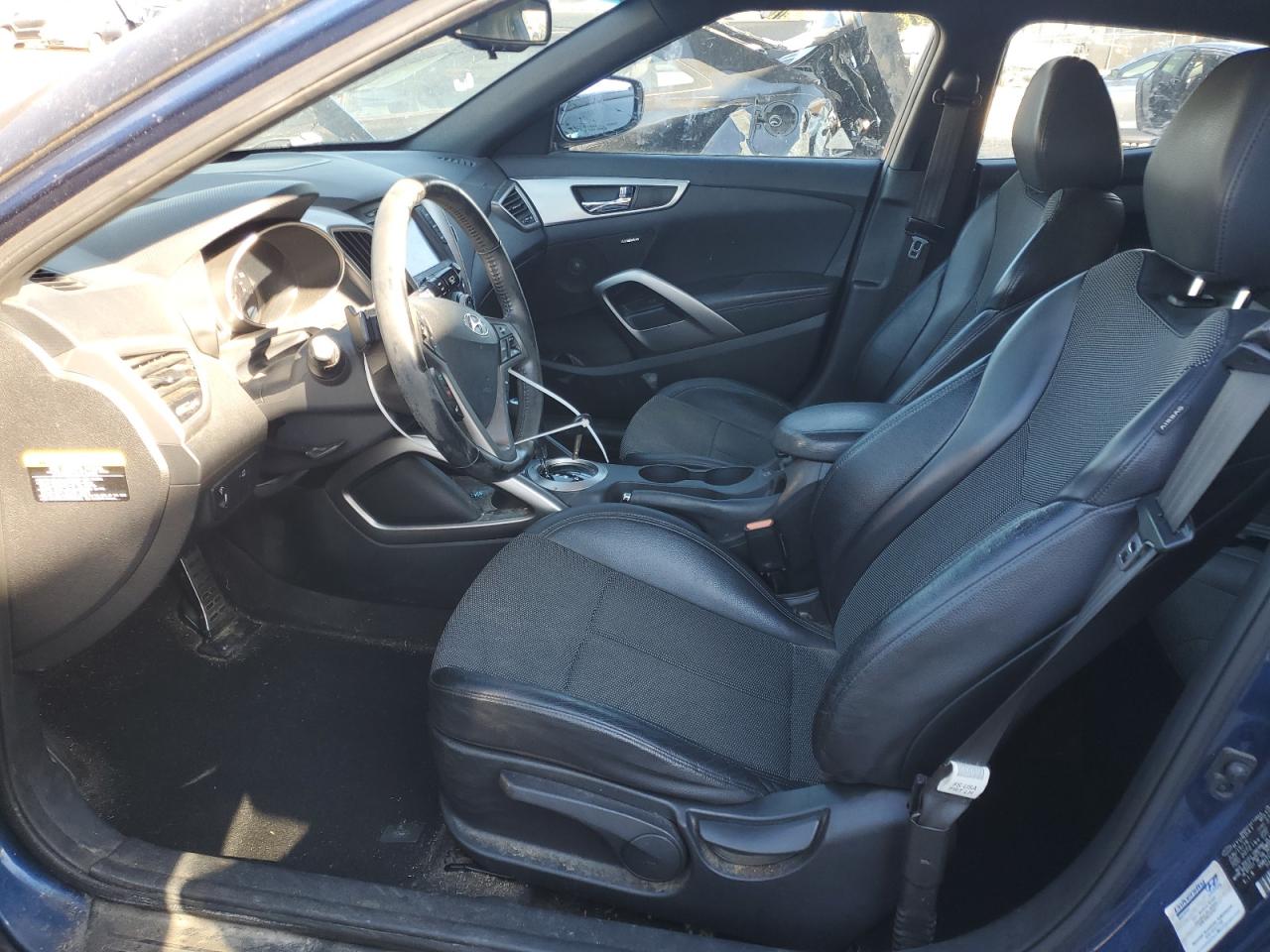 2016 Hyundai Veloster - Image 7