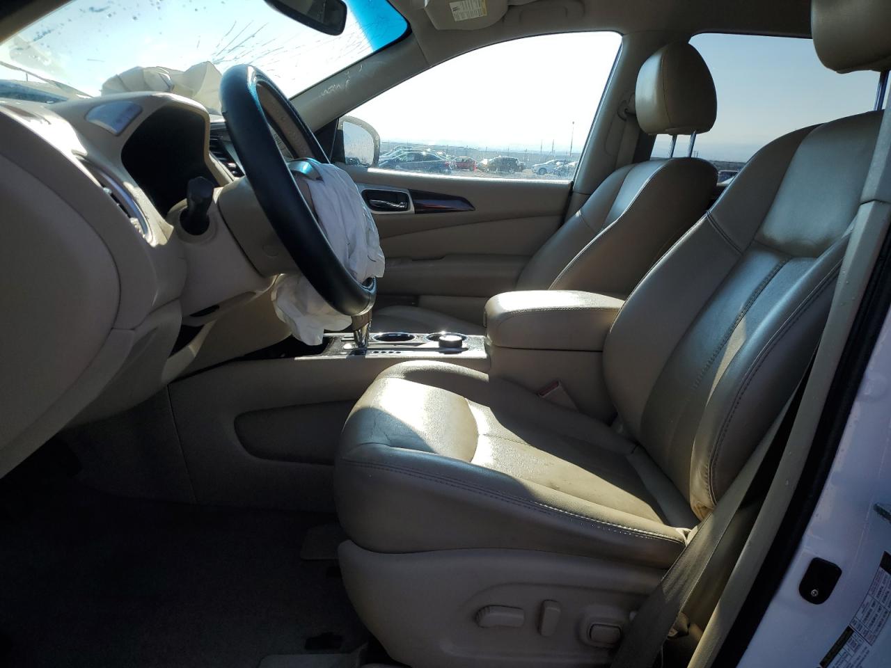 2014 Nissan Pathfinder - Image 7