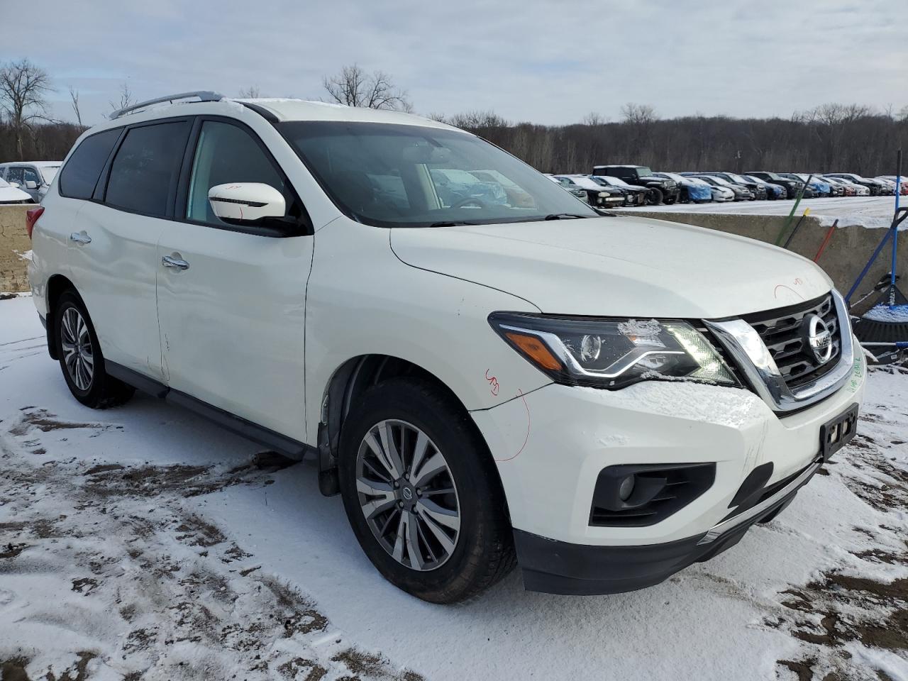 2018 Nissan Pathfinder - Image 4