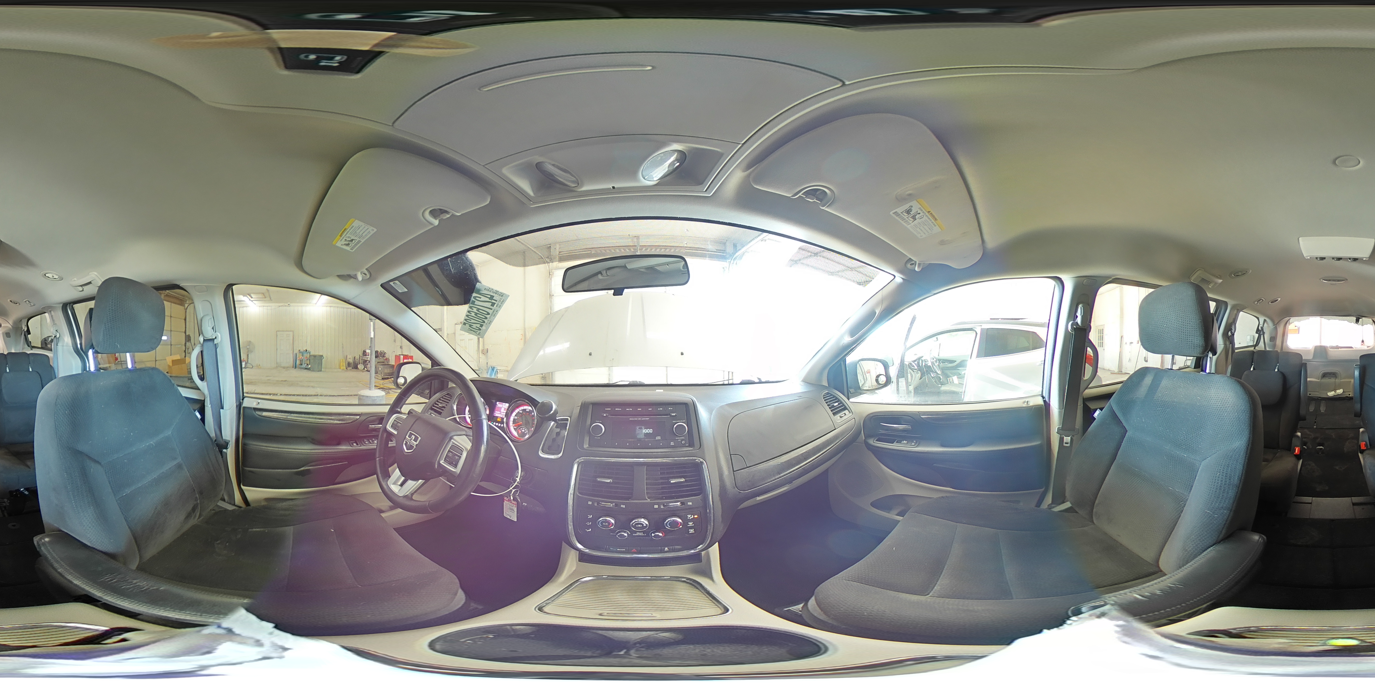2016 Dodge Caravan - Image 15