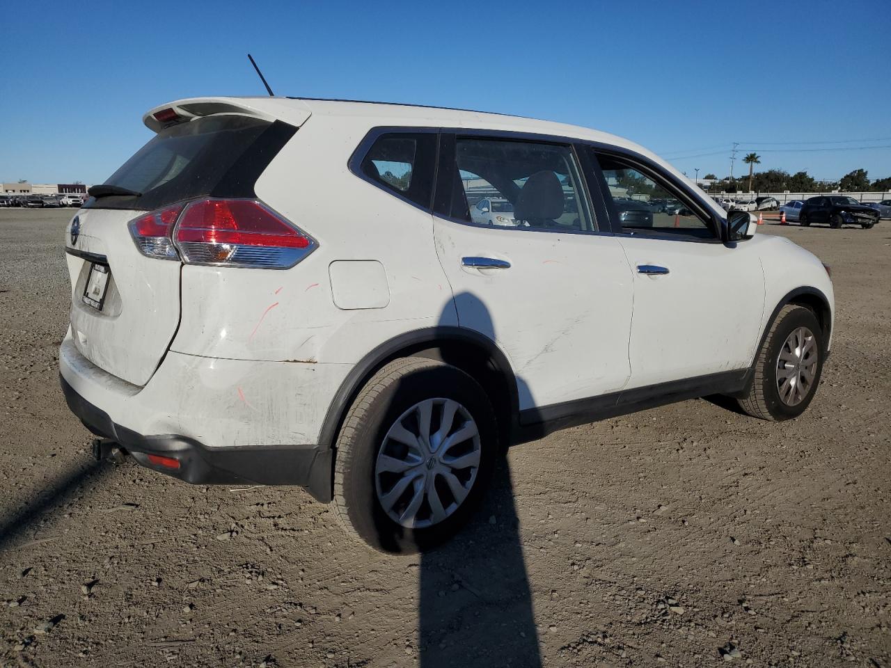 VIN KNMAT2MT3FP591775 2015 NISSAN ROGUE no.3