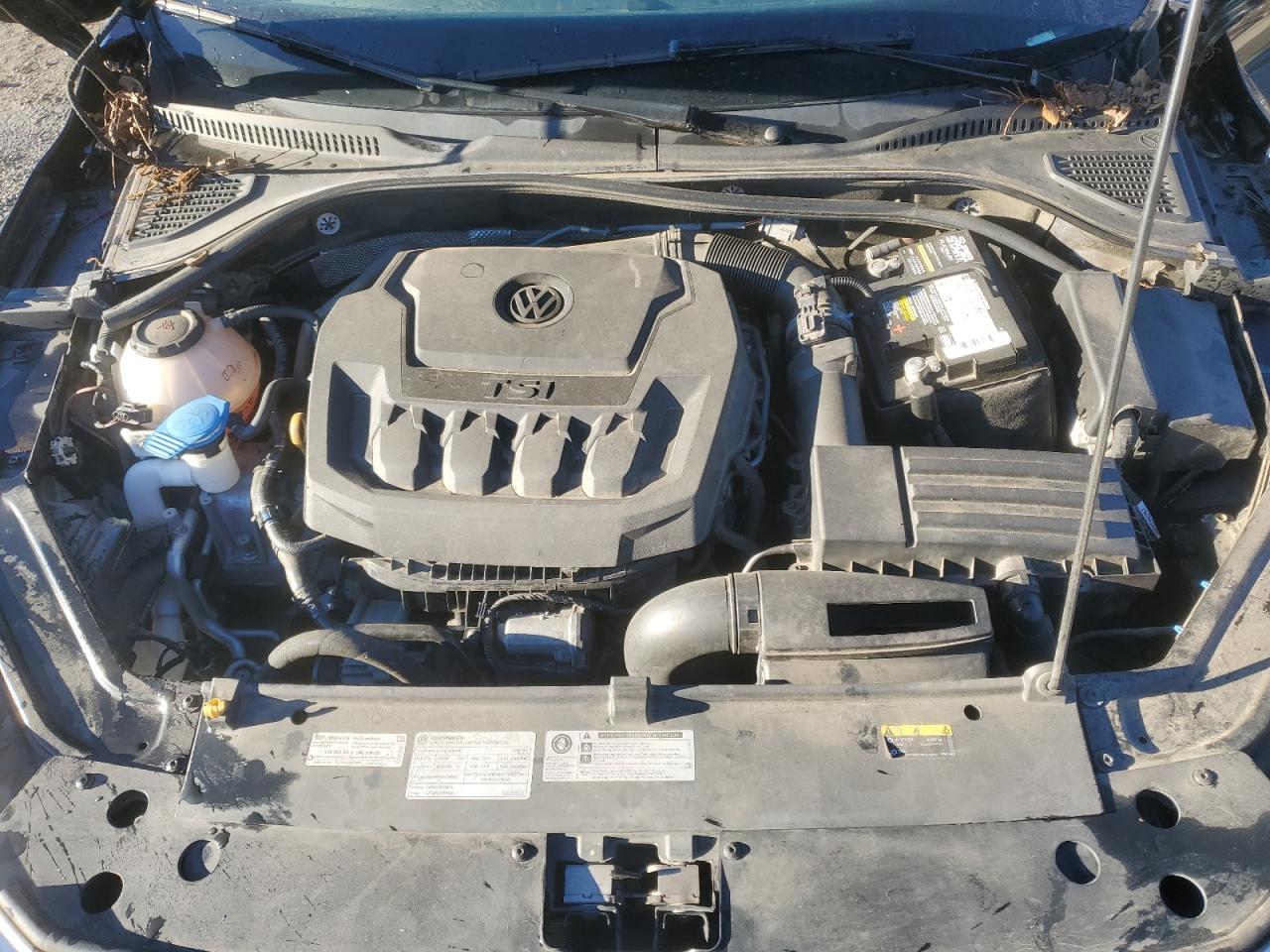 2020 Volkswagen Passat - Image 11