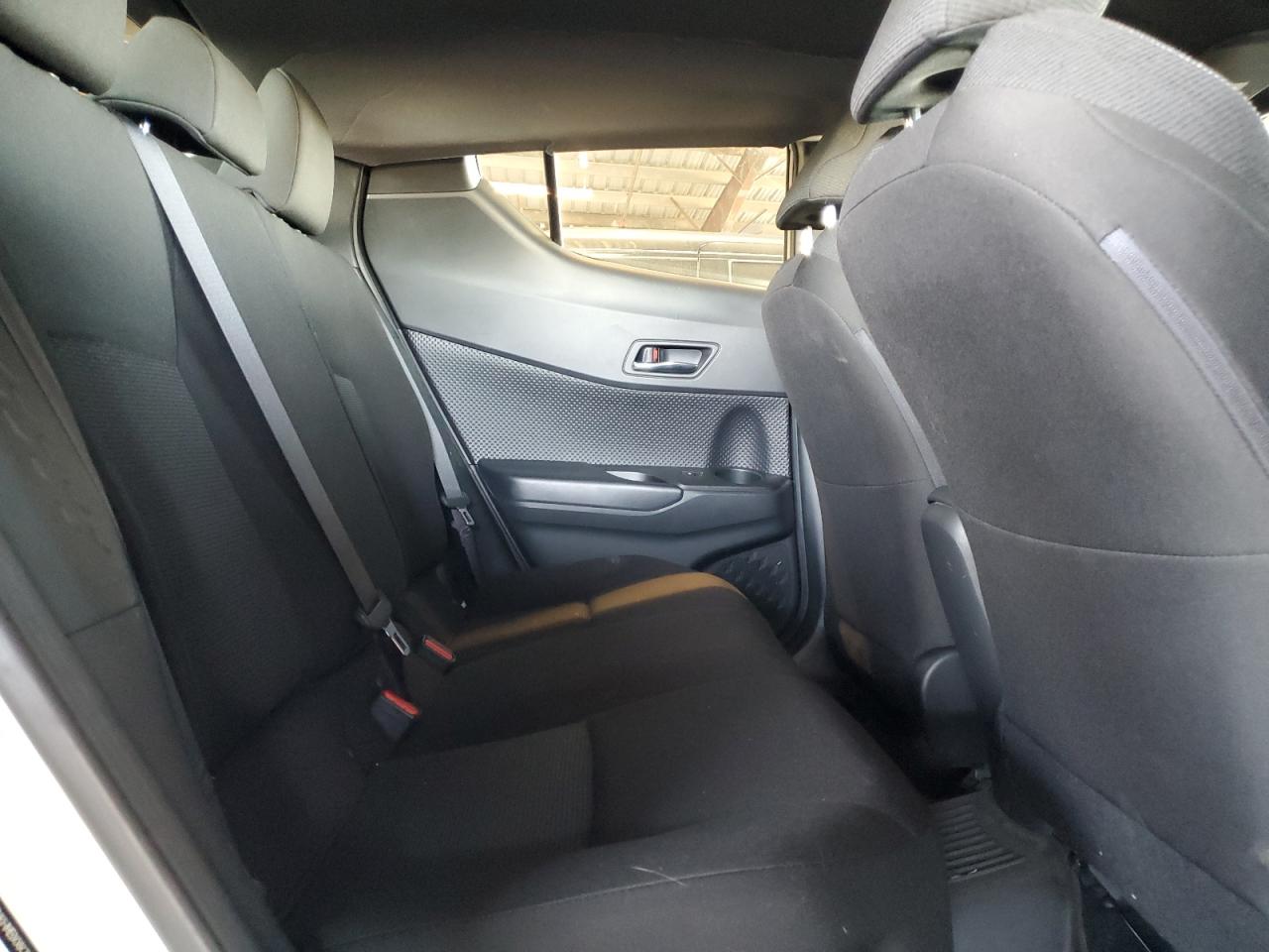 2019 Toyota C-HR - Image 11