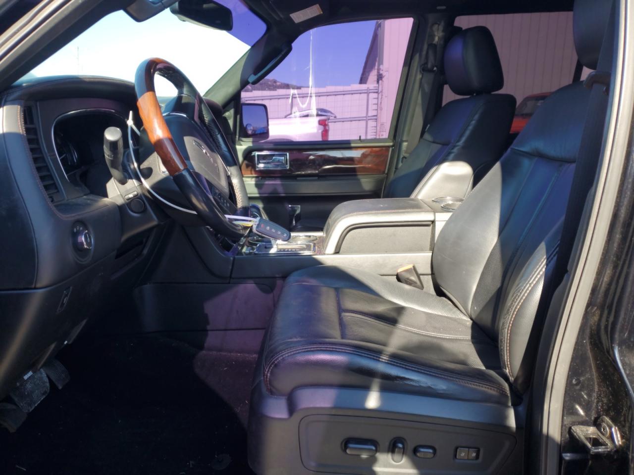 2016 Lincoln Navigator - Image 7