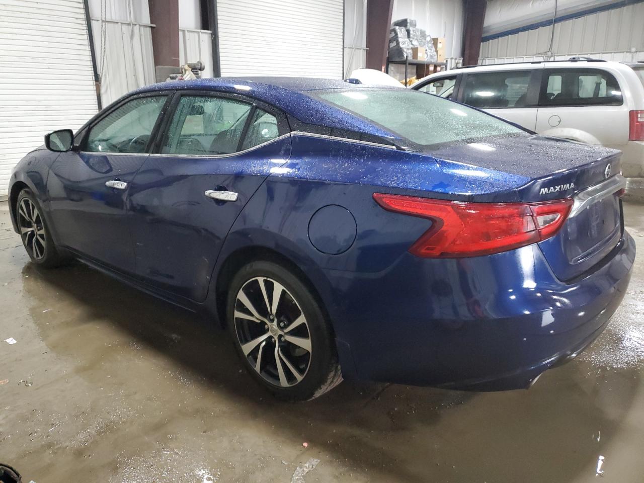 2017 Nissan Maxima - Image 2