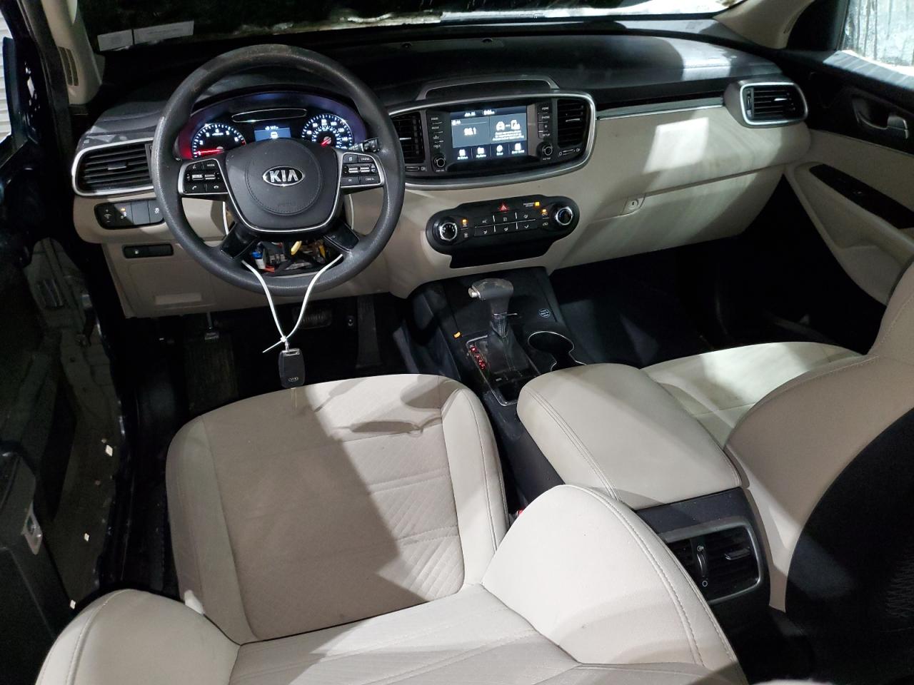 2019 Kia Sorento - Image 8