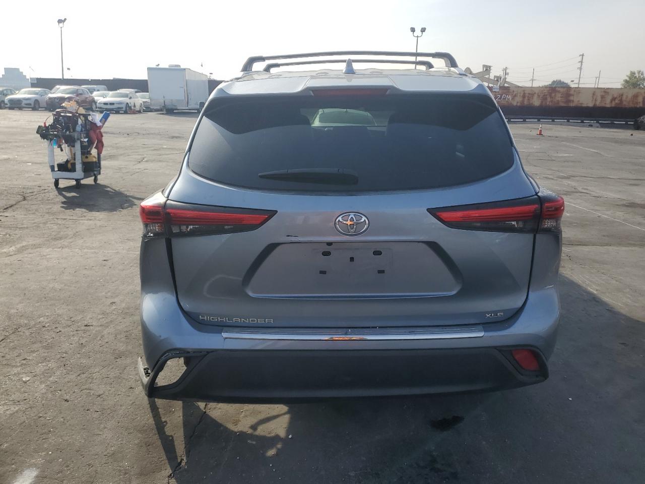 2022 Toyota Highlander - Image 6