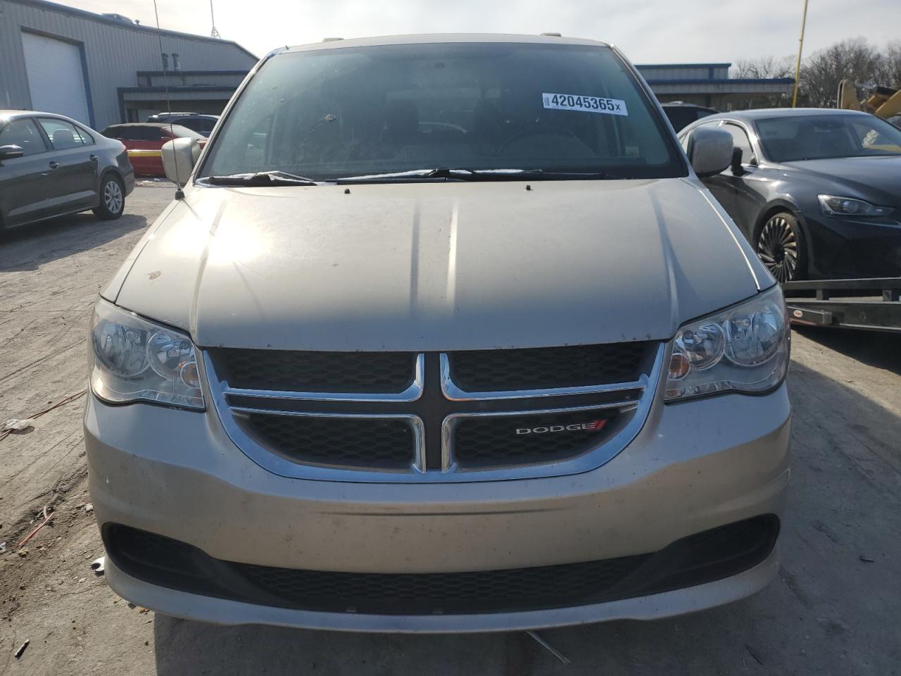 2016 Dodge Caravan - Image 5
