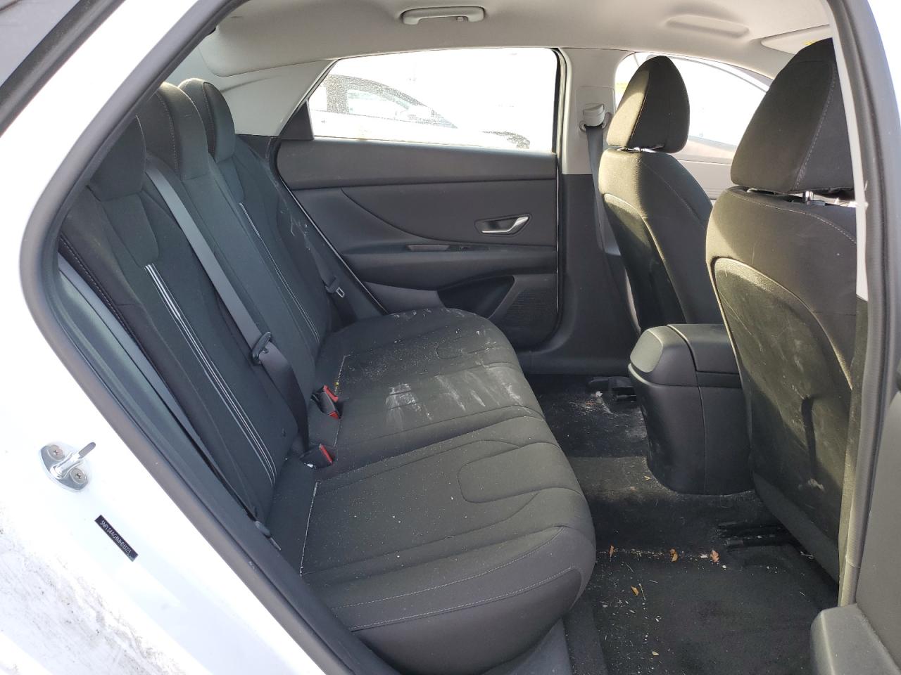 2021 Hyundai Elantra - Image 10