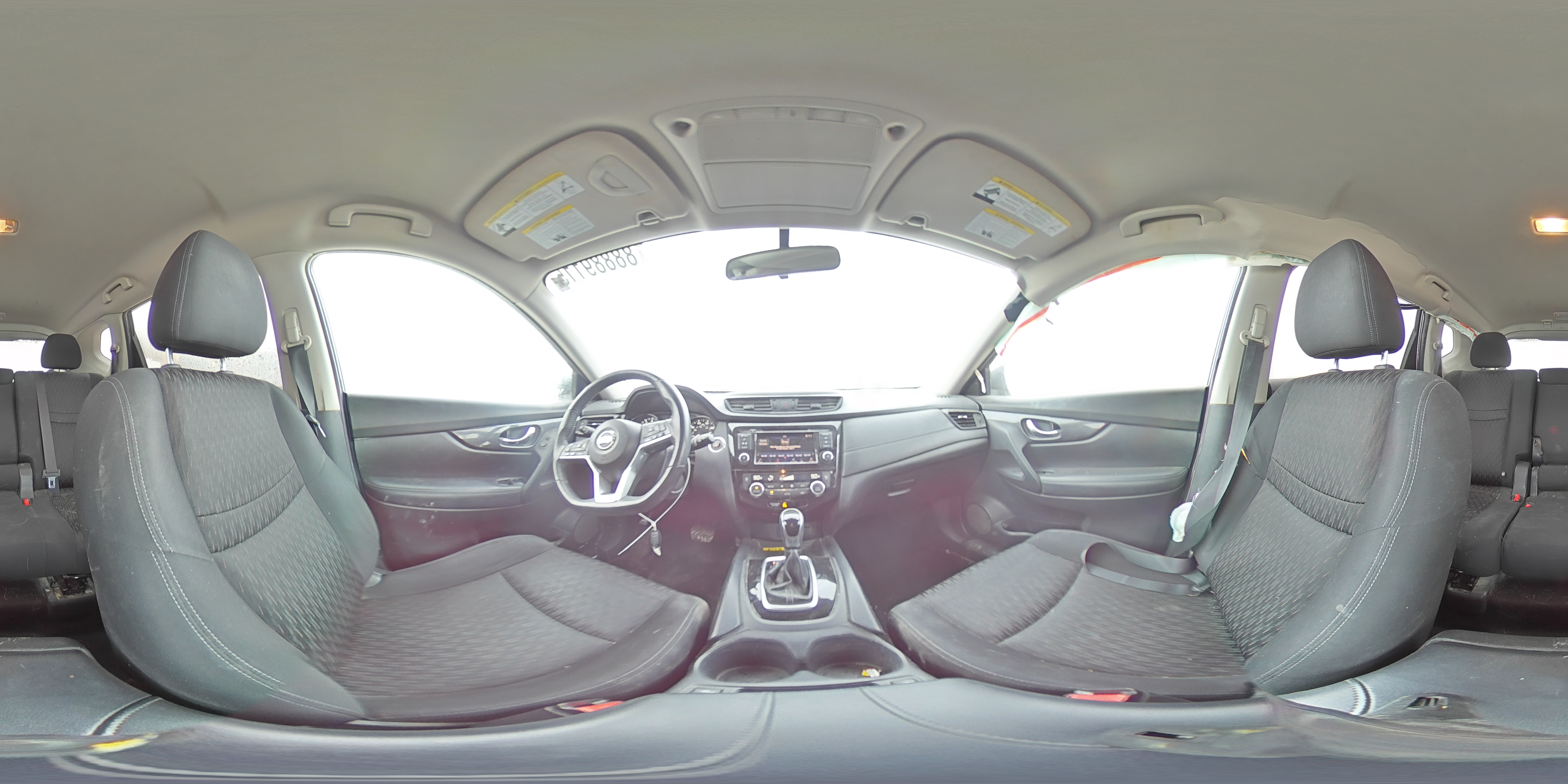 2018 Nissan Rogue - Image 13