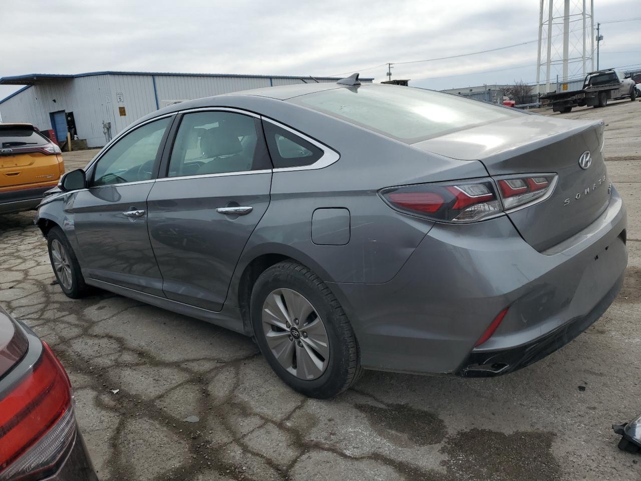 2018 Hyundai Sonata - Image 2