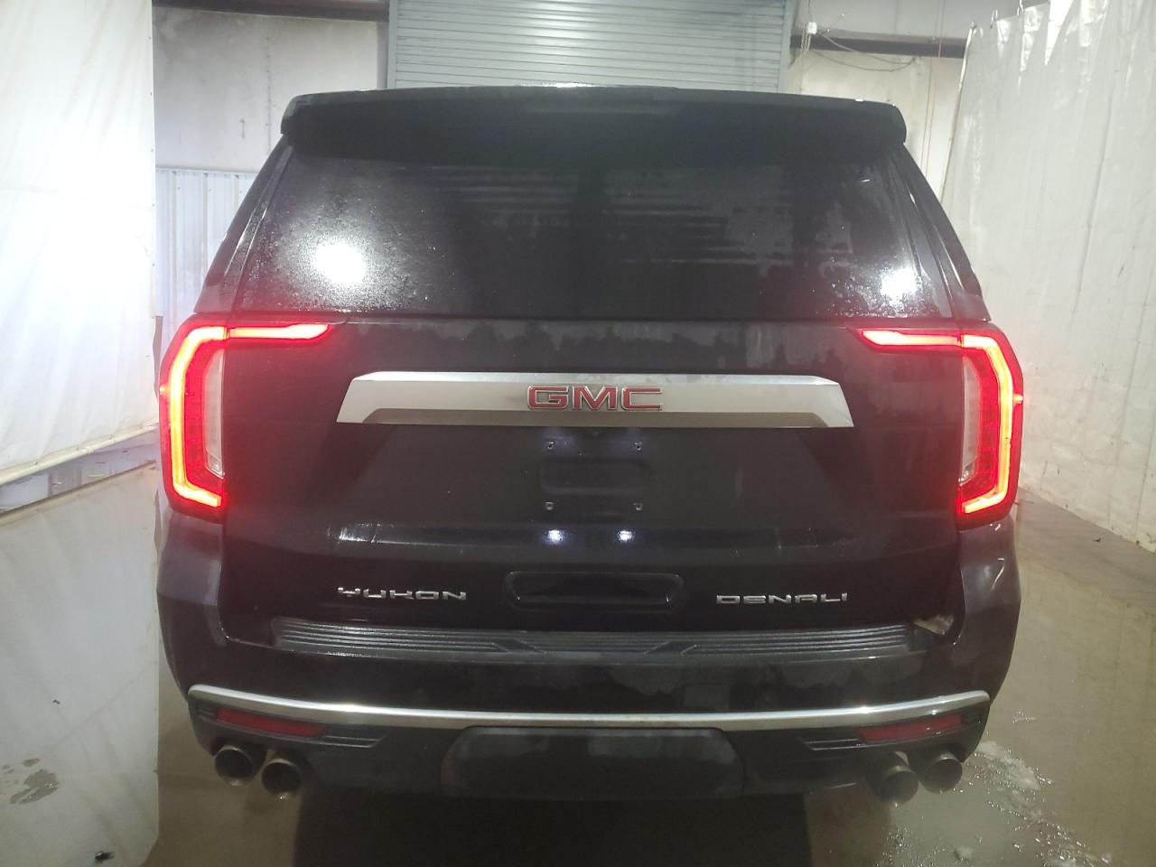 2021 GMC Yukon - Image 6