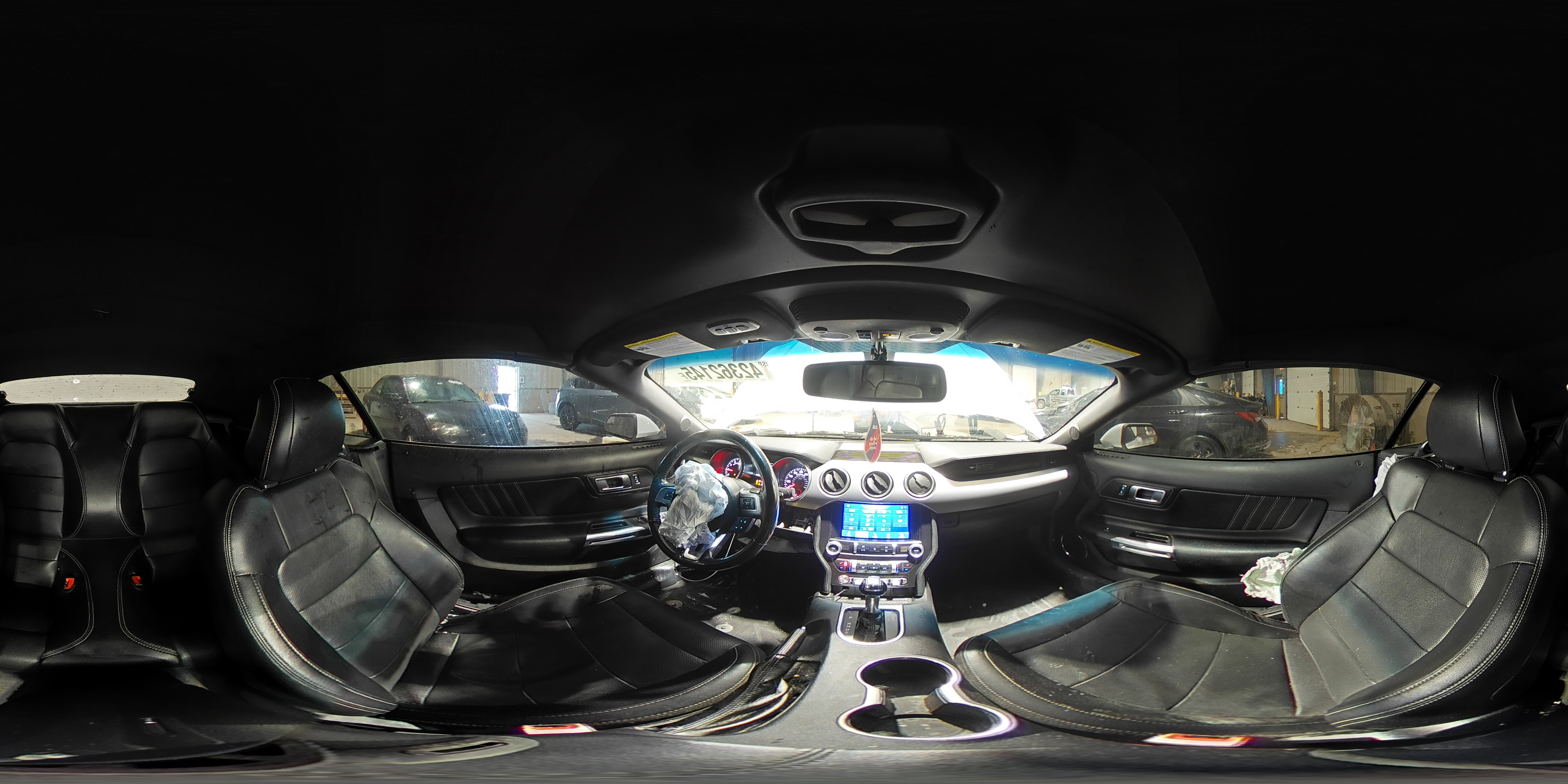2020 Ford Mustang - Image 13