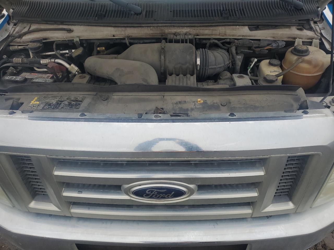 2011 Ford Econoline - Image 11