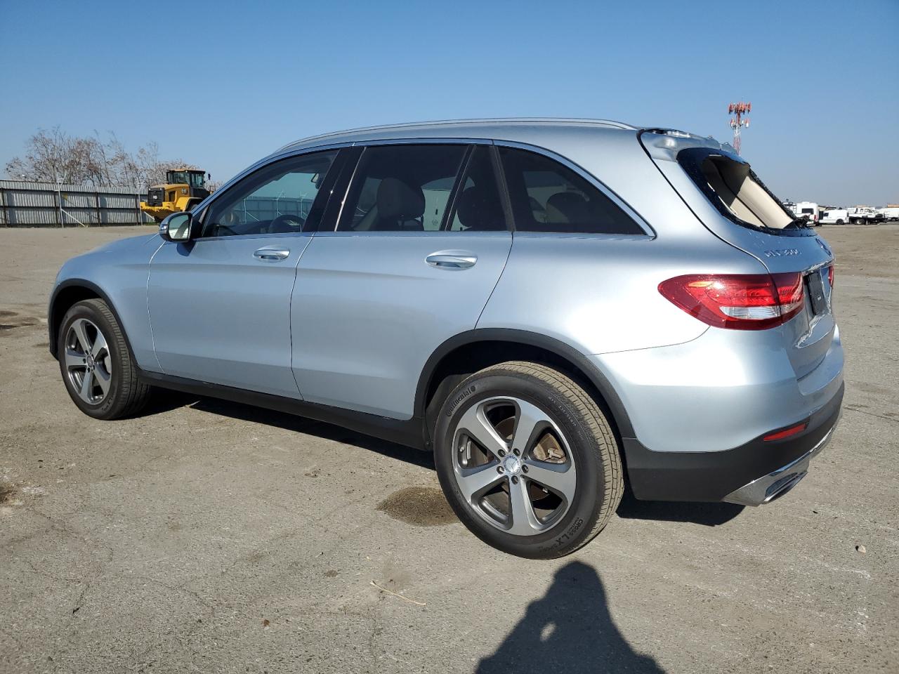 2016 Mercedes-Benz GLC - Image 2