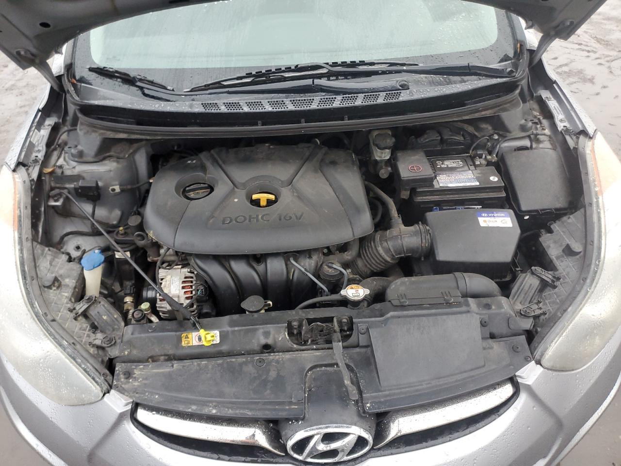 2012 Hyundai Elantra - Image 11