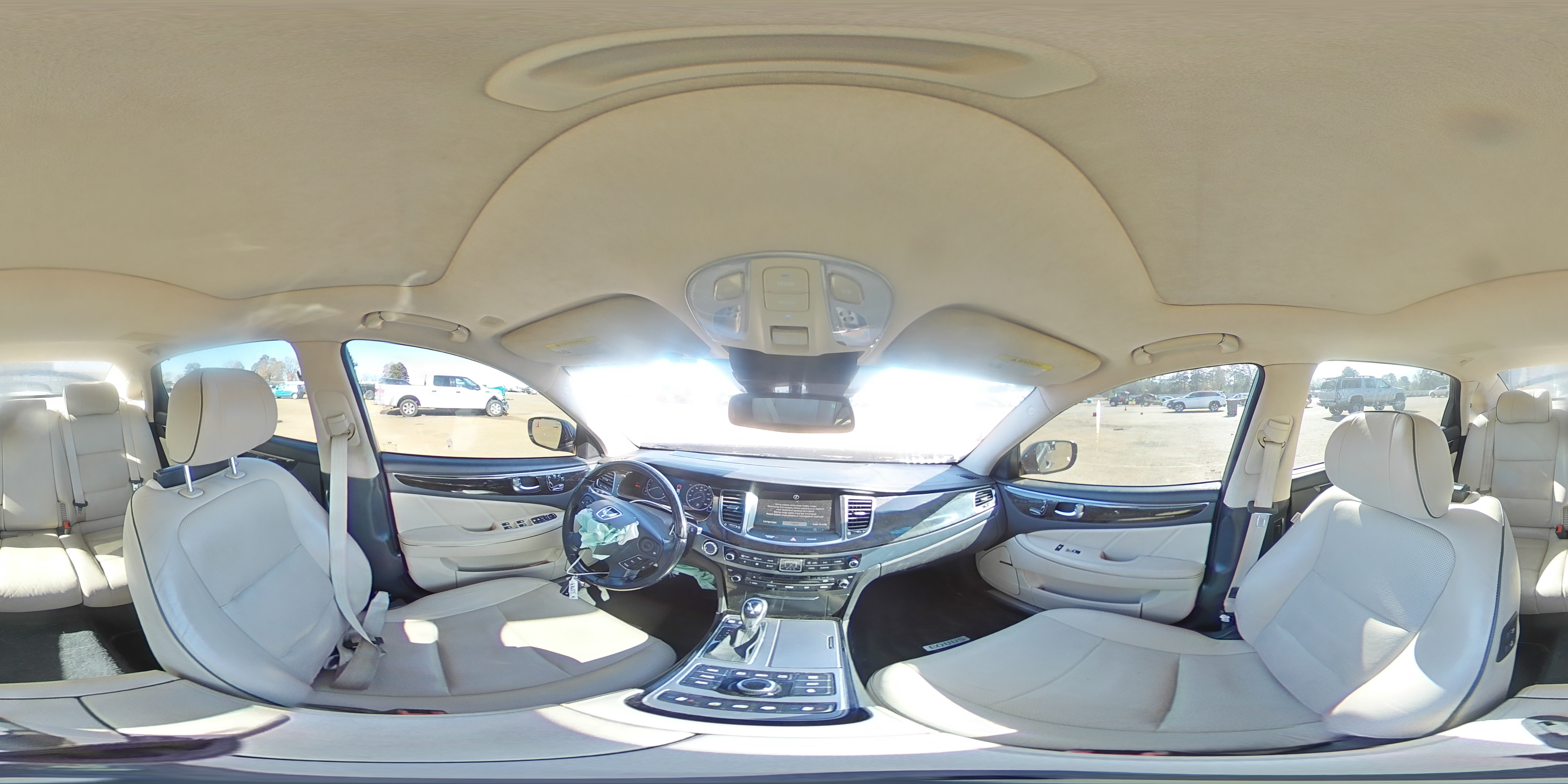 2014 Hyundai Equus - Image 13