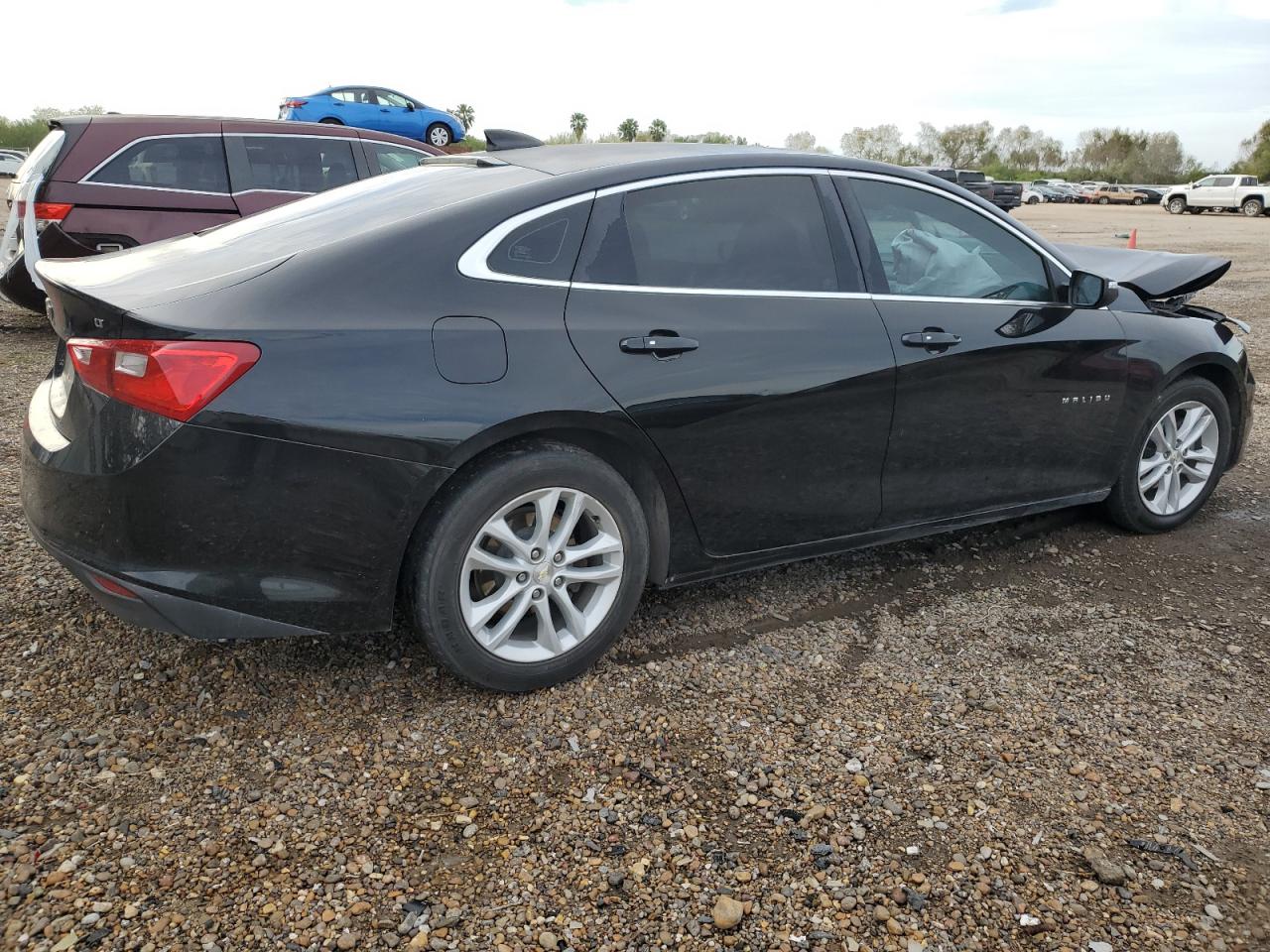 2016 Chevrolet Malibu - Image 3