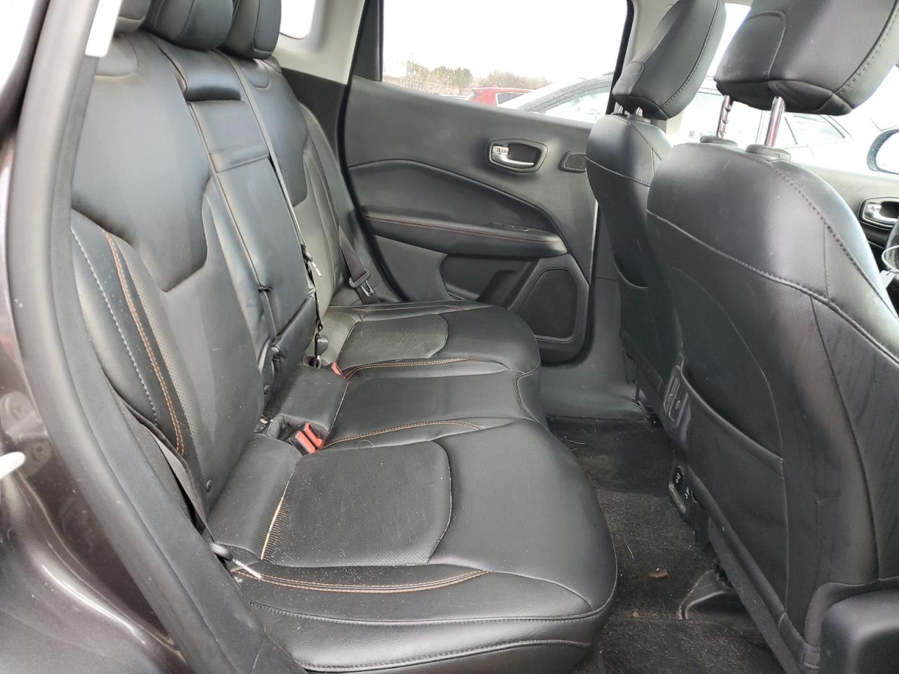 2018 Jeep Compass - Image 10