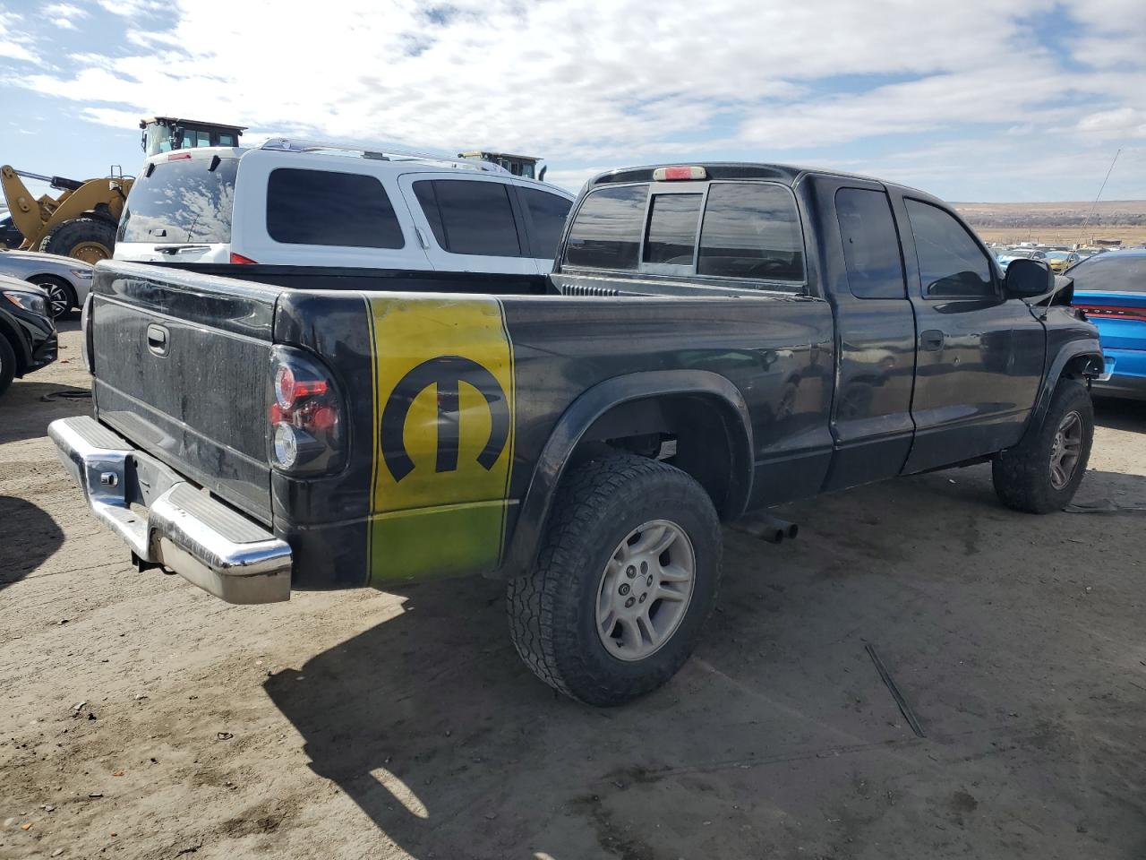 2004 Dodge Dakota - Image 3