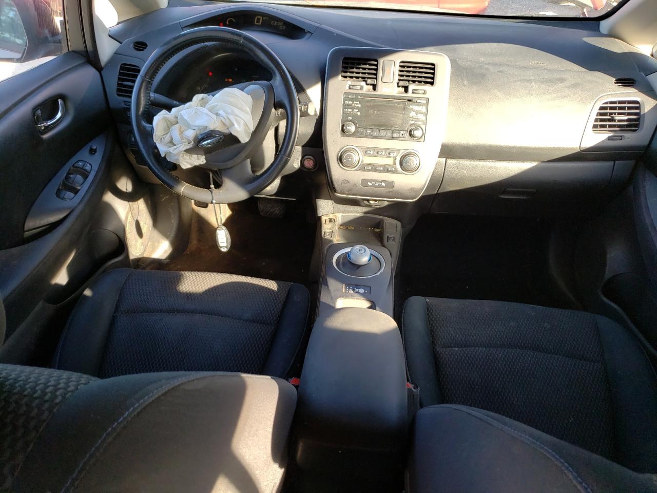 2014 Nissan Leaf - Image 8