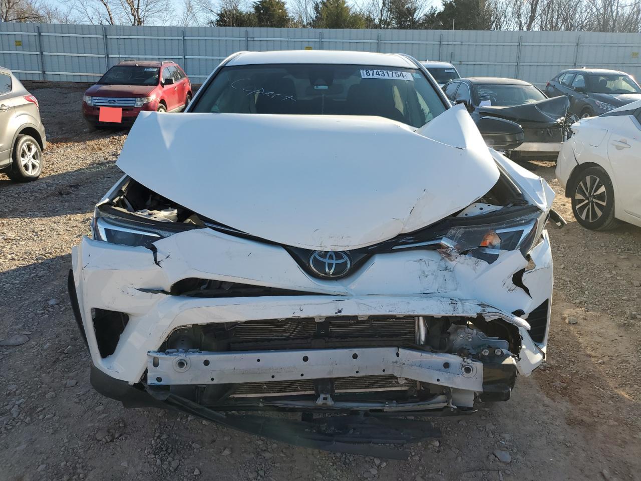2018 Toyota RAV 4 - Image 5