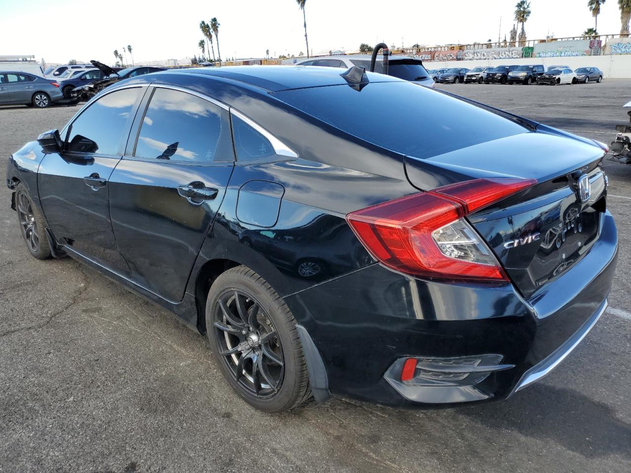 VIN 2HGFC2F64KH523112 2019 HONDA CIVIC no.2