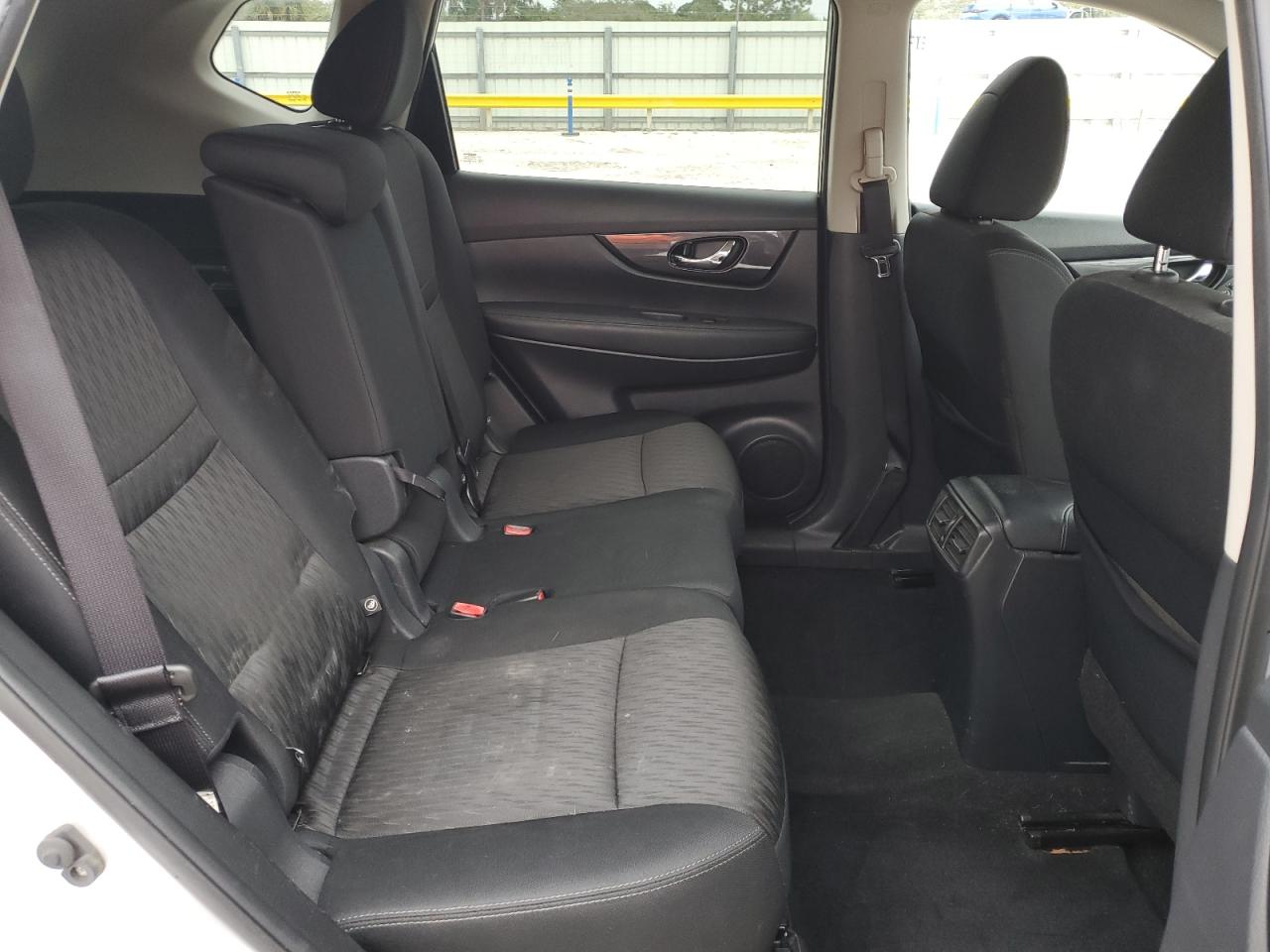 2019 Nissan Rogue - Image 11