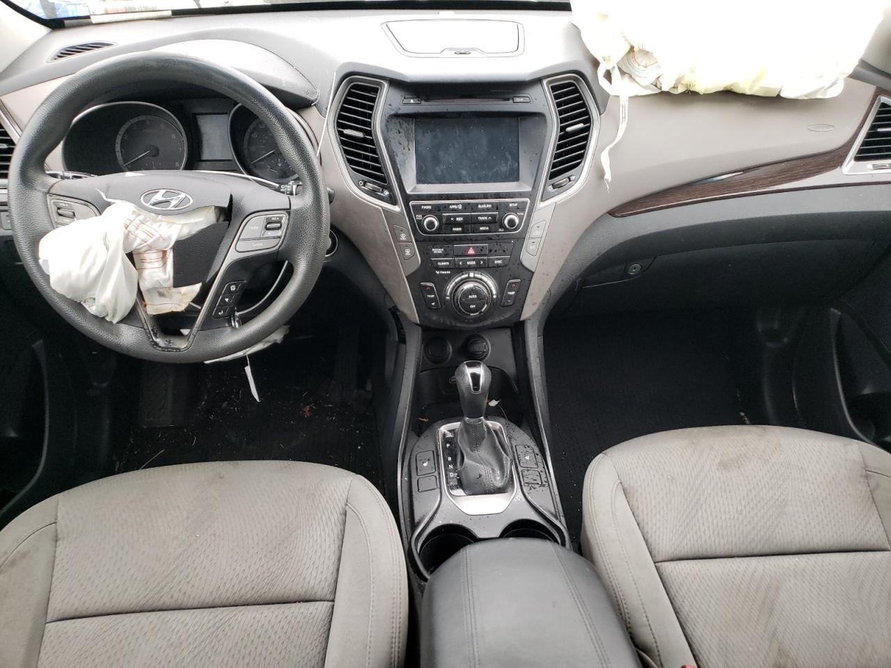 2018 Hyundai Santa Fe - Image 8