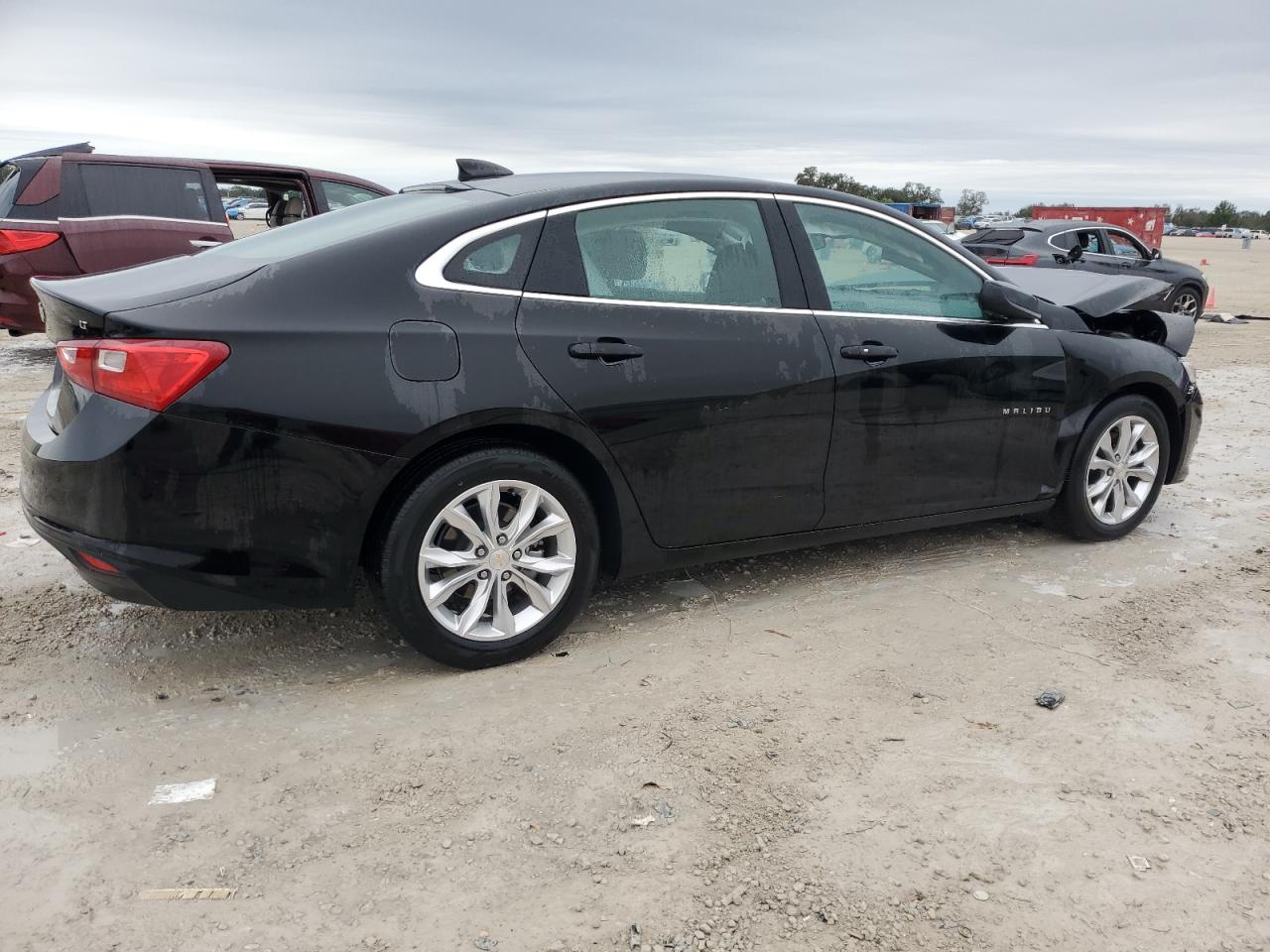 2023 Chevrolet Malibu - Image 3