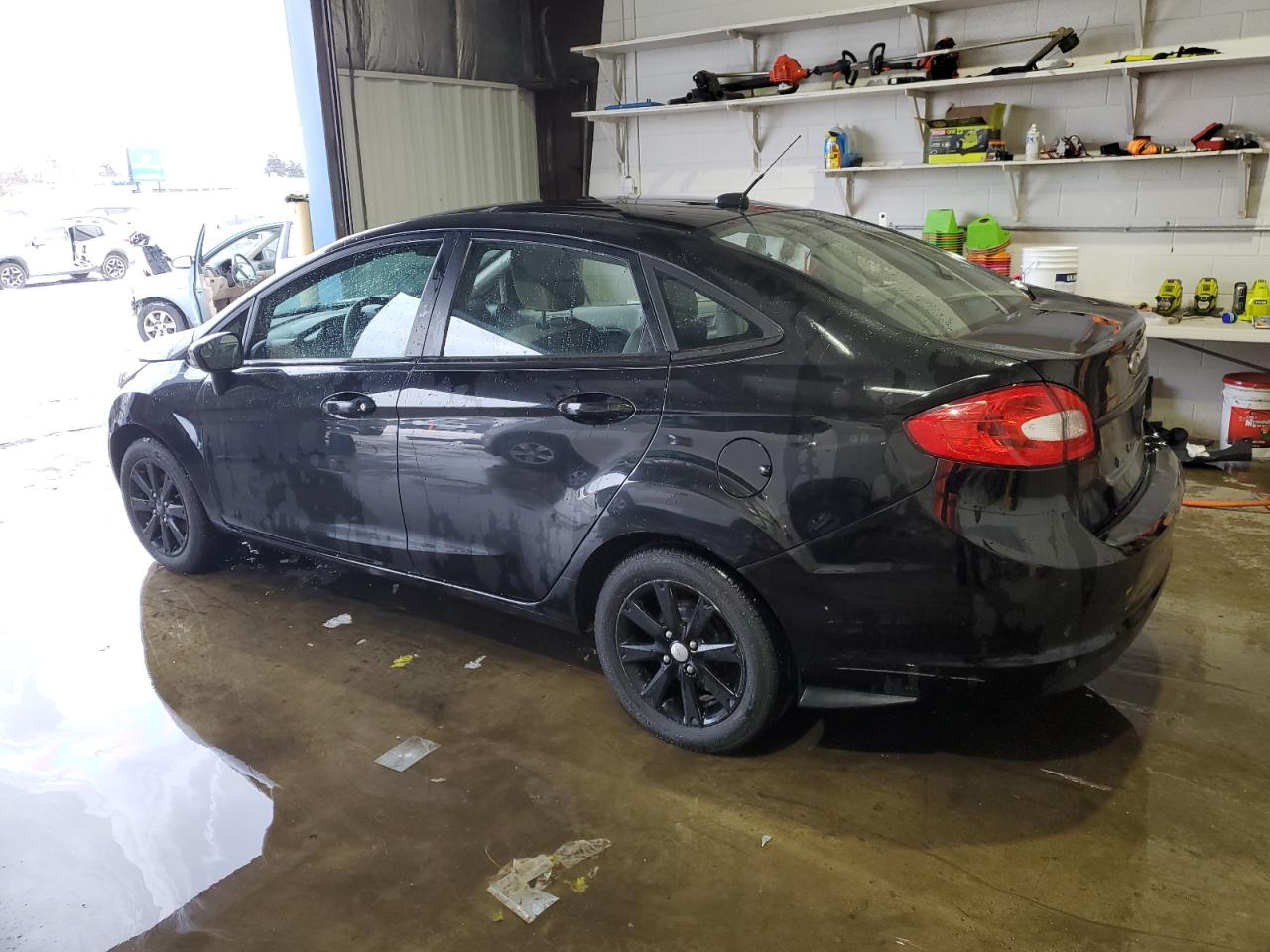 2013 Ford Fiesta - Image 2
