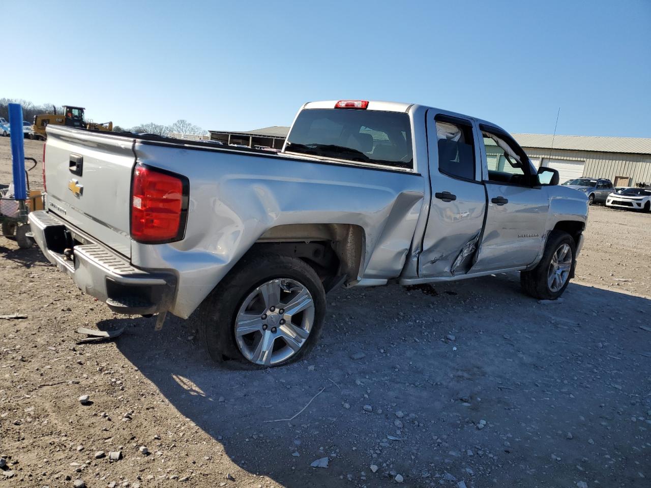 2016 Chevrolet Silverado - Image 3