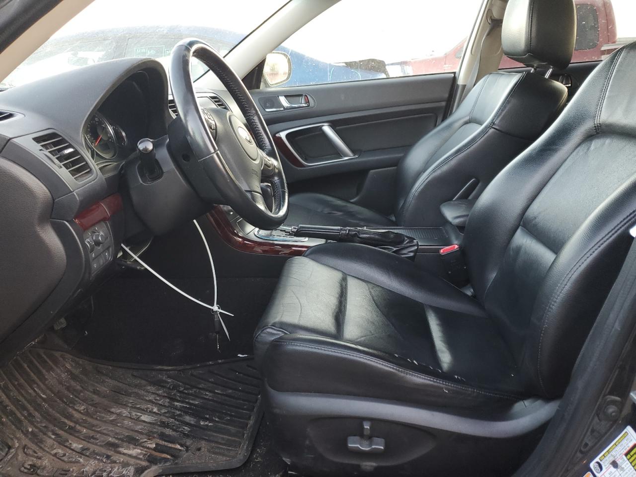 2009 Subaru Outback - Image 7