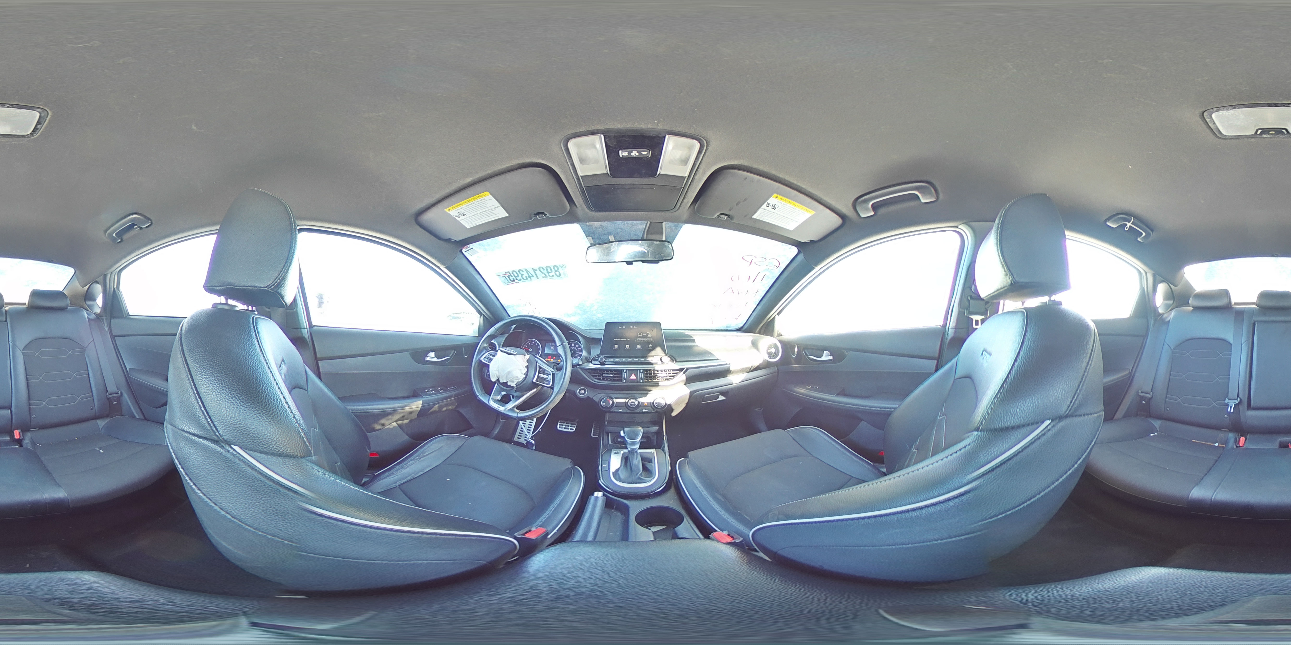 2021 Kia Forte - Image 12