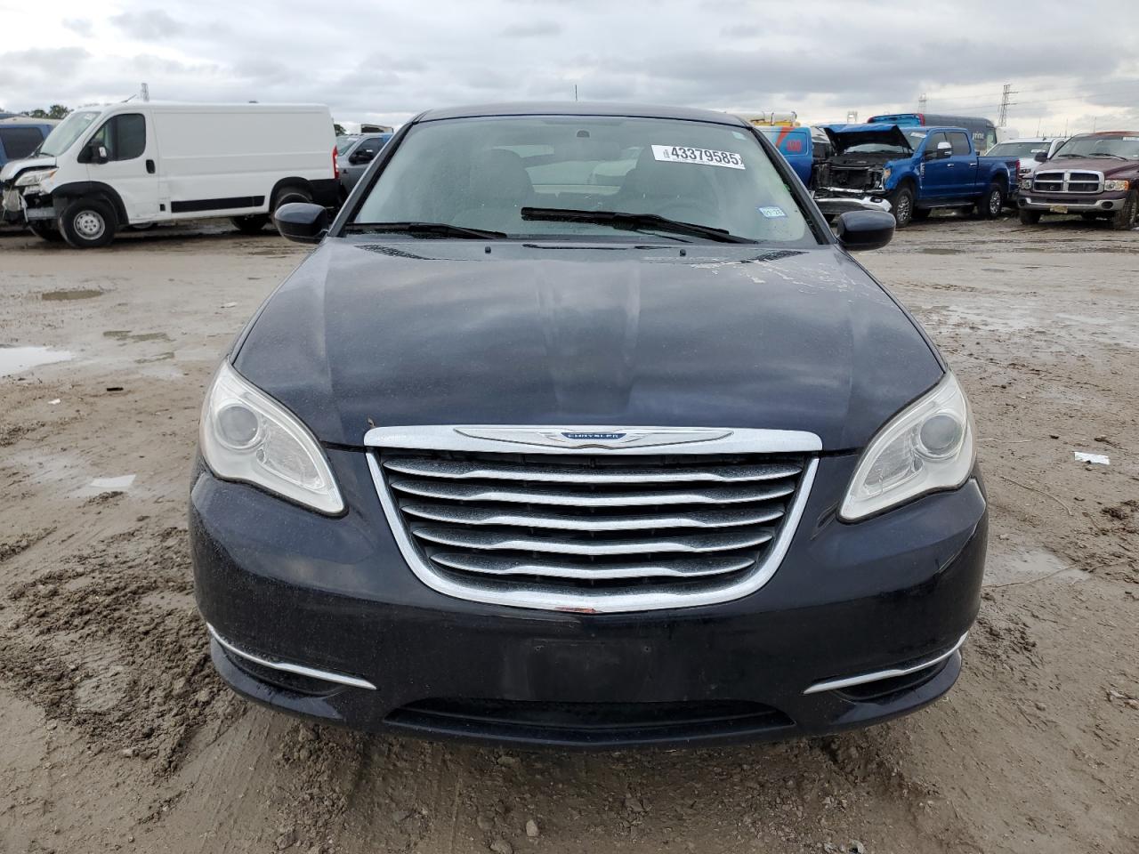 2011 Chrysler 200 - Image 5