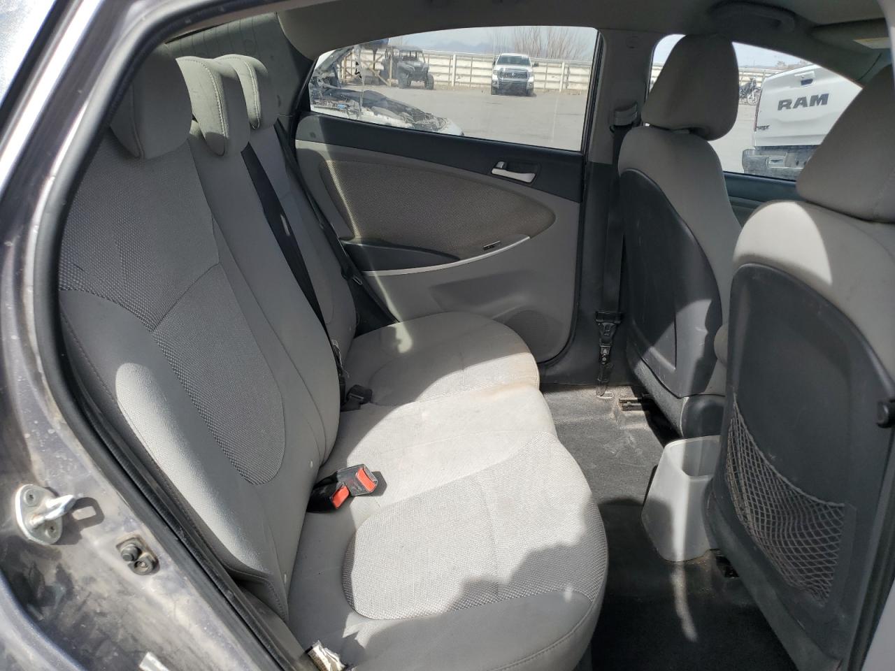 2014 Hyundai Accent - Image 10