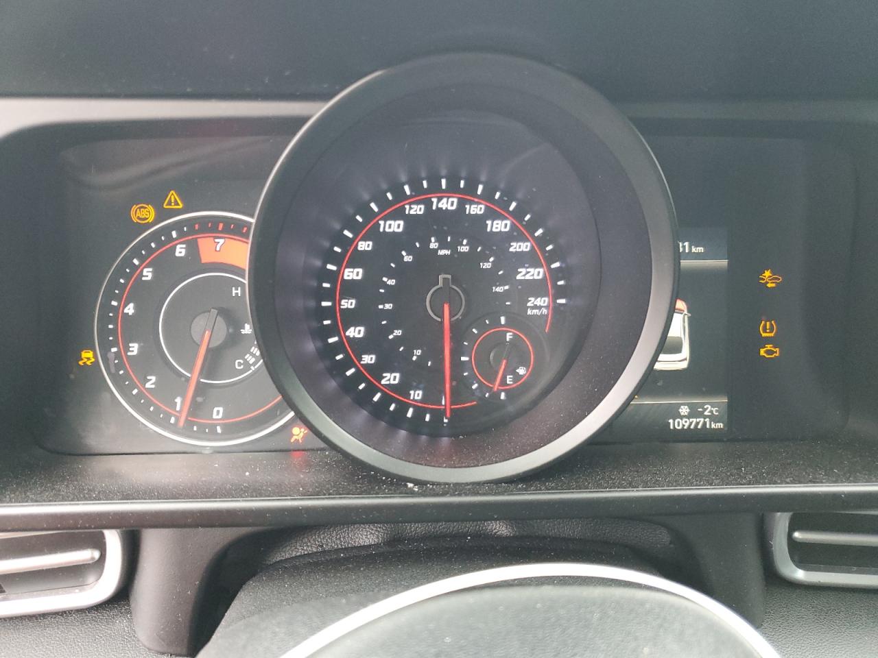 2021 Hyundai Elantra - Image 9