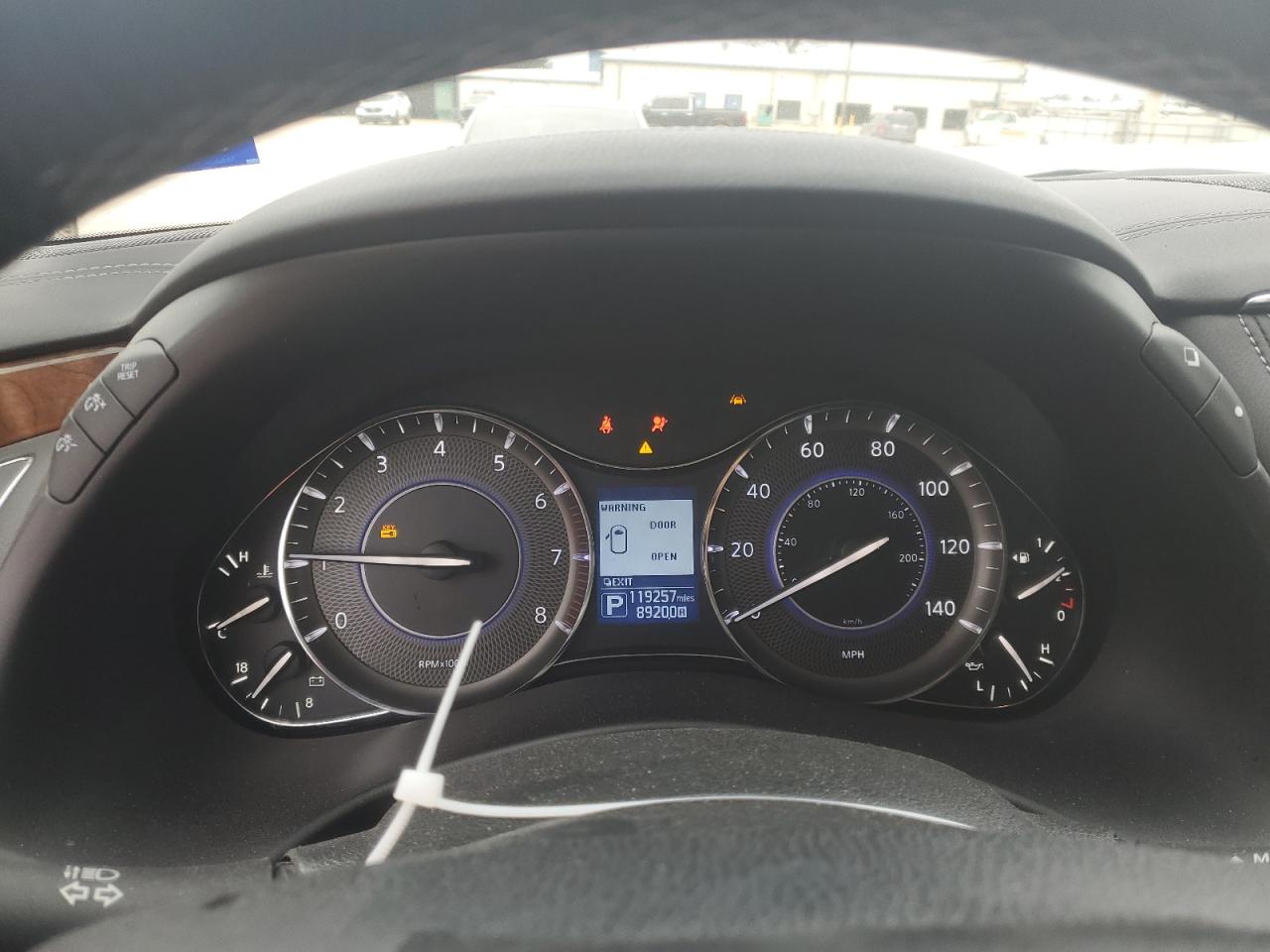2018 Infiniti QX80 - Image 9