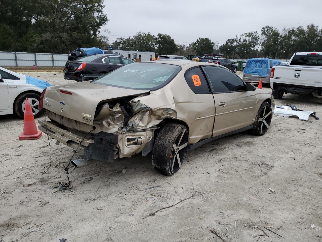 2004 Chevrolet Monte Carlo - Image 3