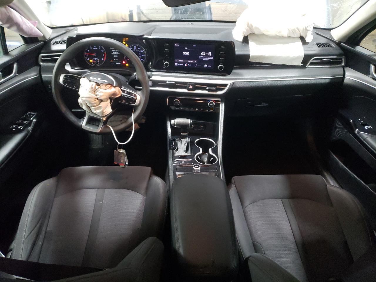 2023 Kia K5 - Image 8