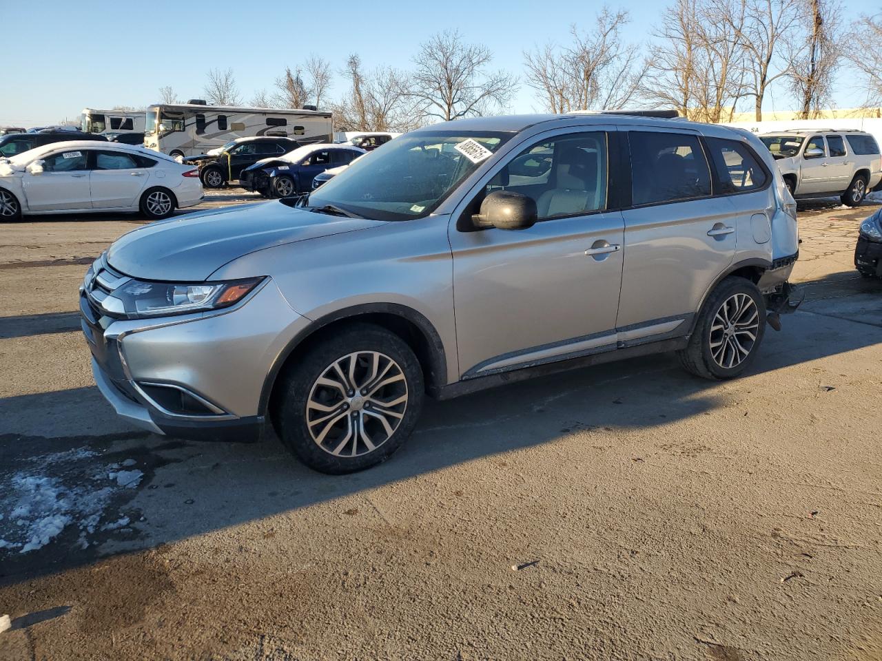 VIN JA4AZ3A38JZ062581 2018 MITSUBISHI OUTLANDER no.1