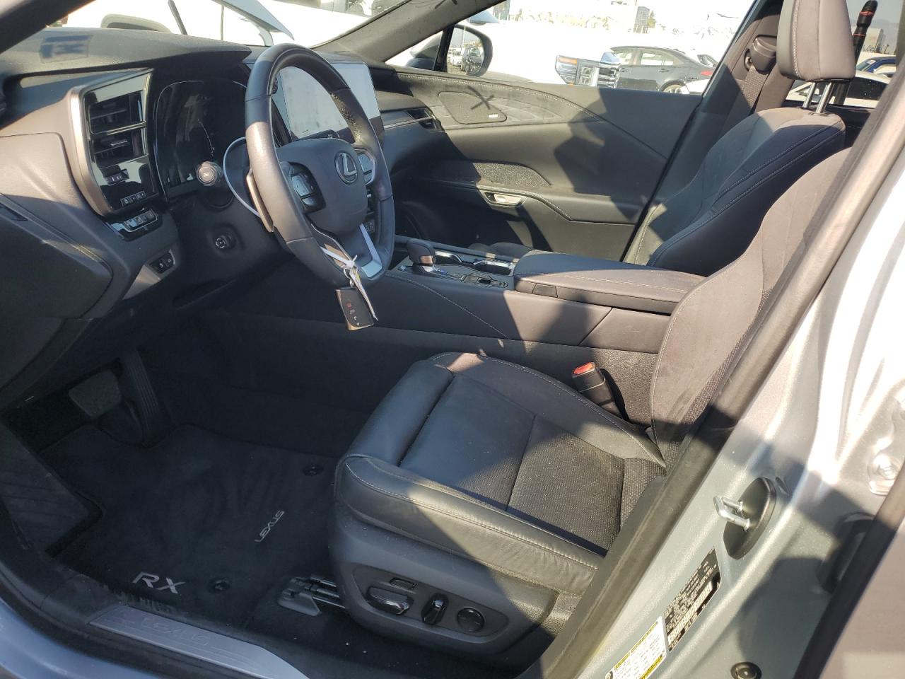 2024 Lexus RX - Image 7